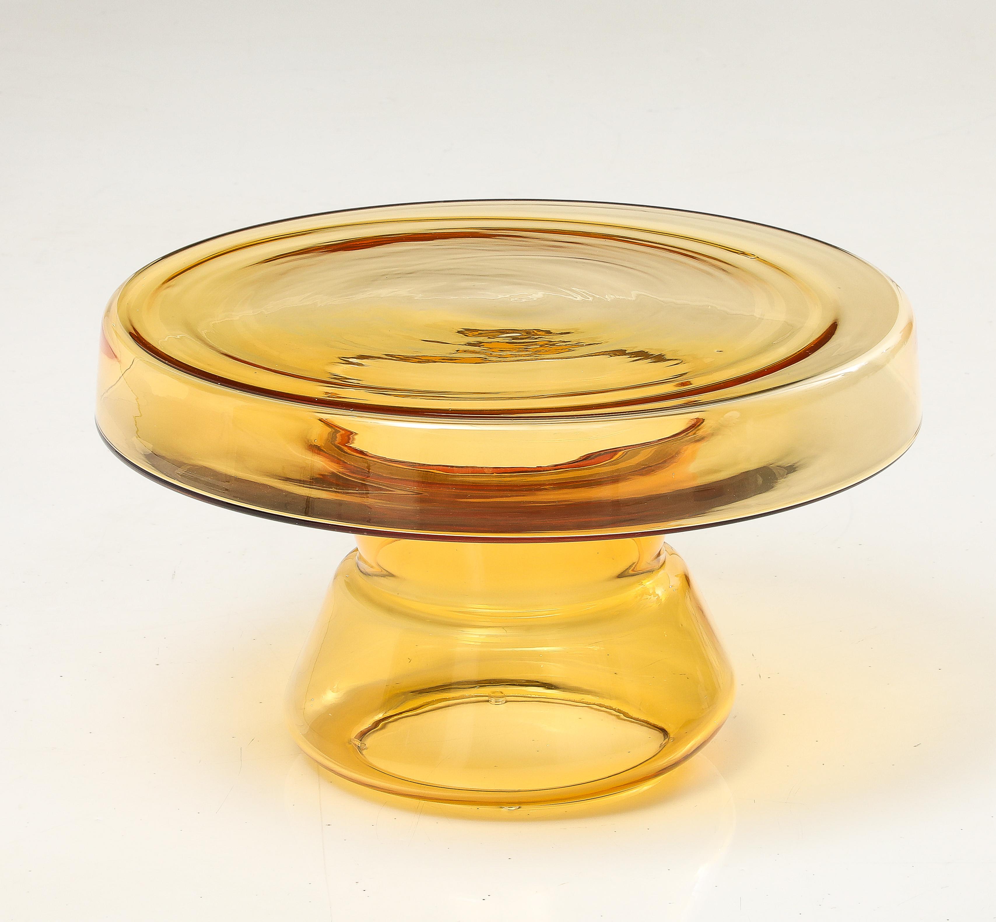 Handgegossener runder Bernstein-Gold Murano Glas Beistelltisch, Italien, 21 