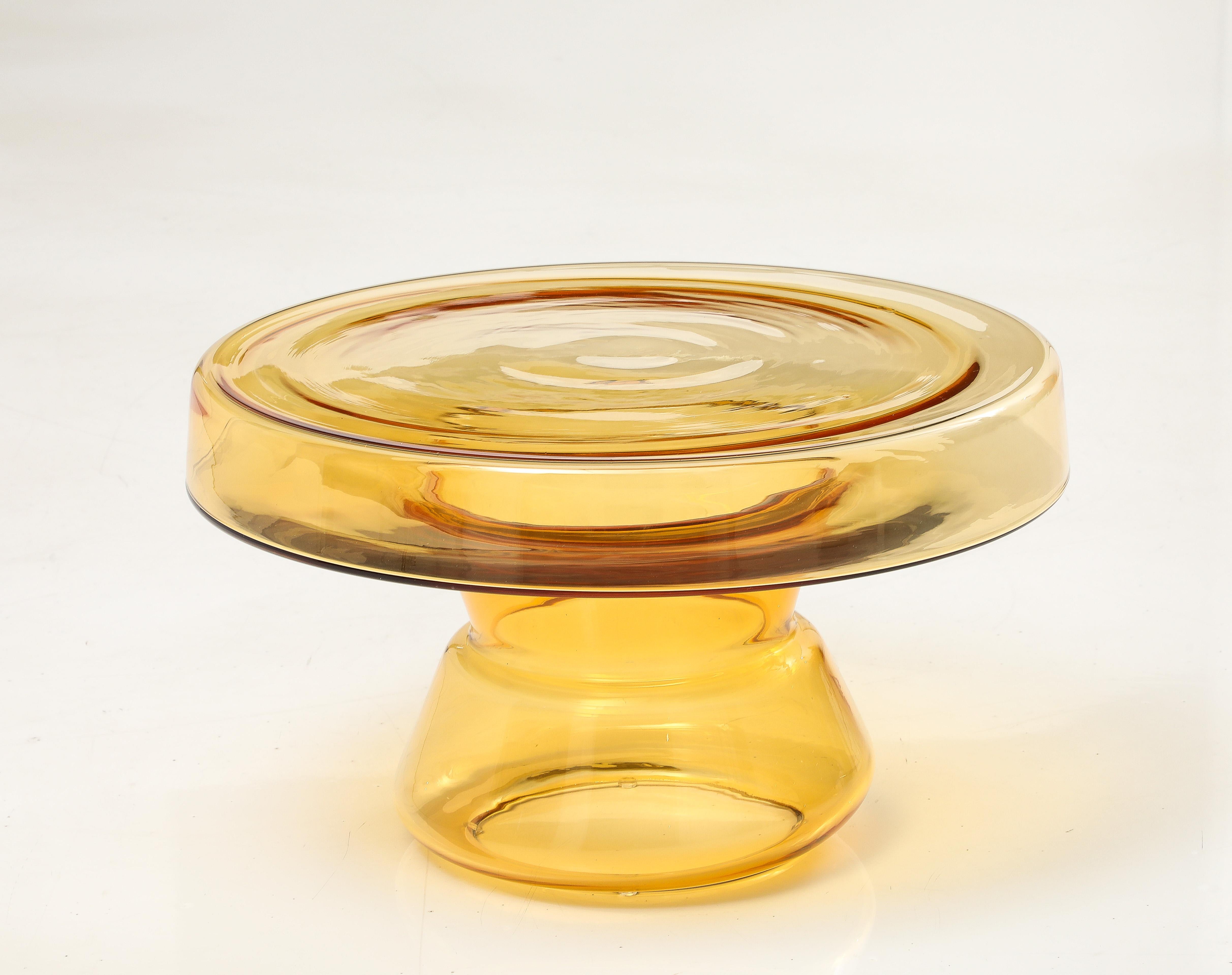 Handgegossener runder Bernstein-Gold Murano Glas Beistelltisch, Italien, 21 