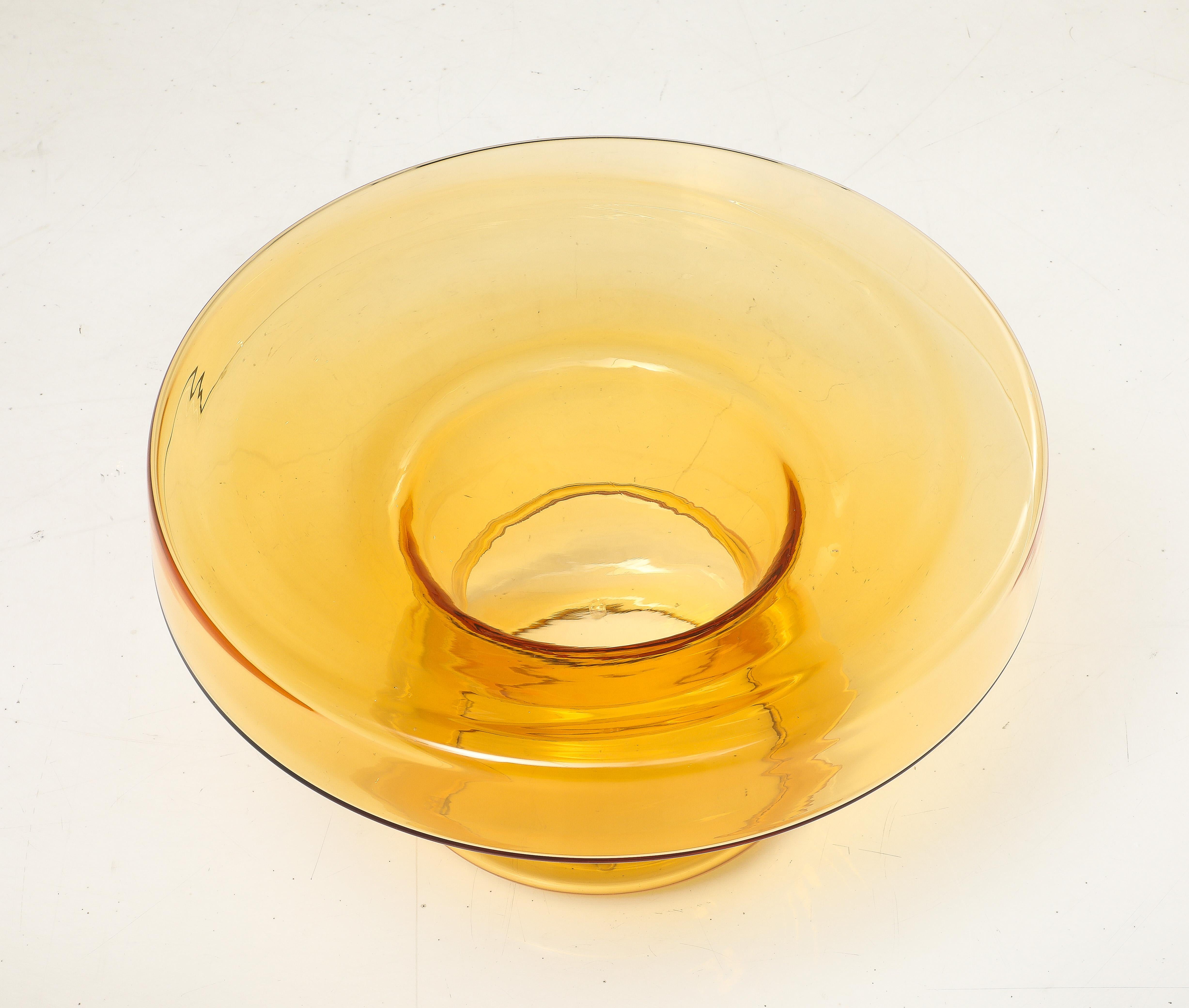 Handgegossener runder Bernstein-Gold Murano Glas Beistelltisch, Italien, 21 