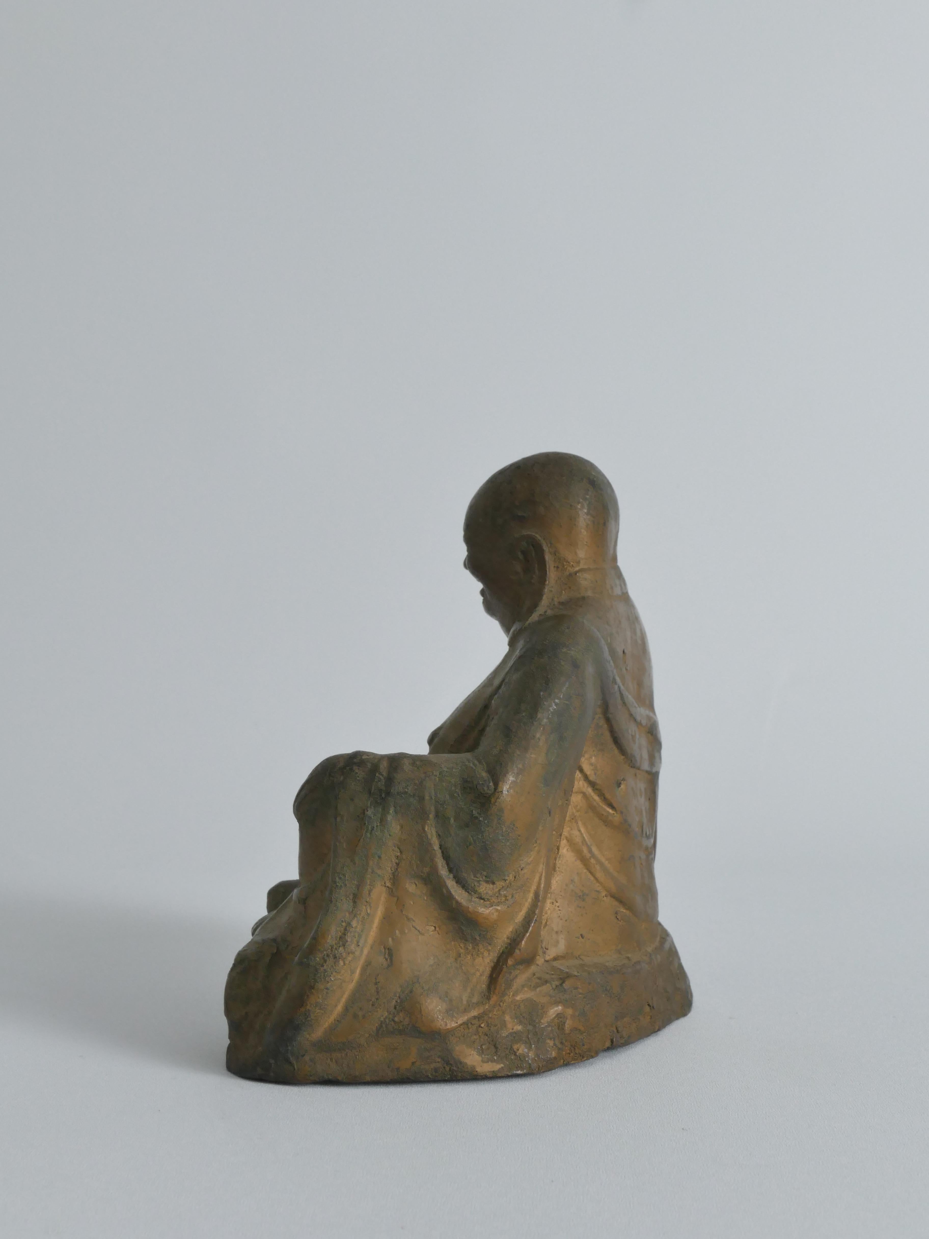 Figure de Budai en bronze coulé à la main, Chine, début du 20e siècle en vente 3