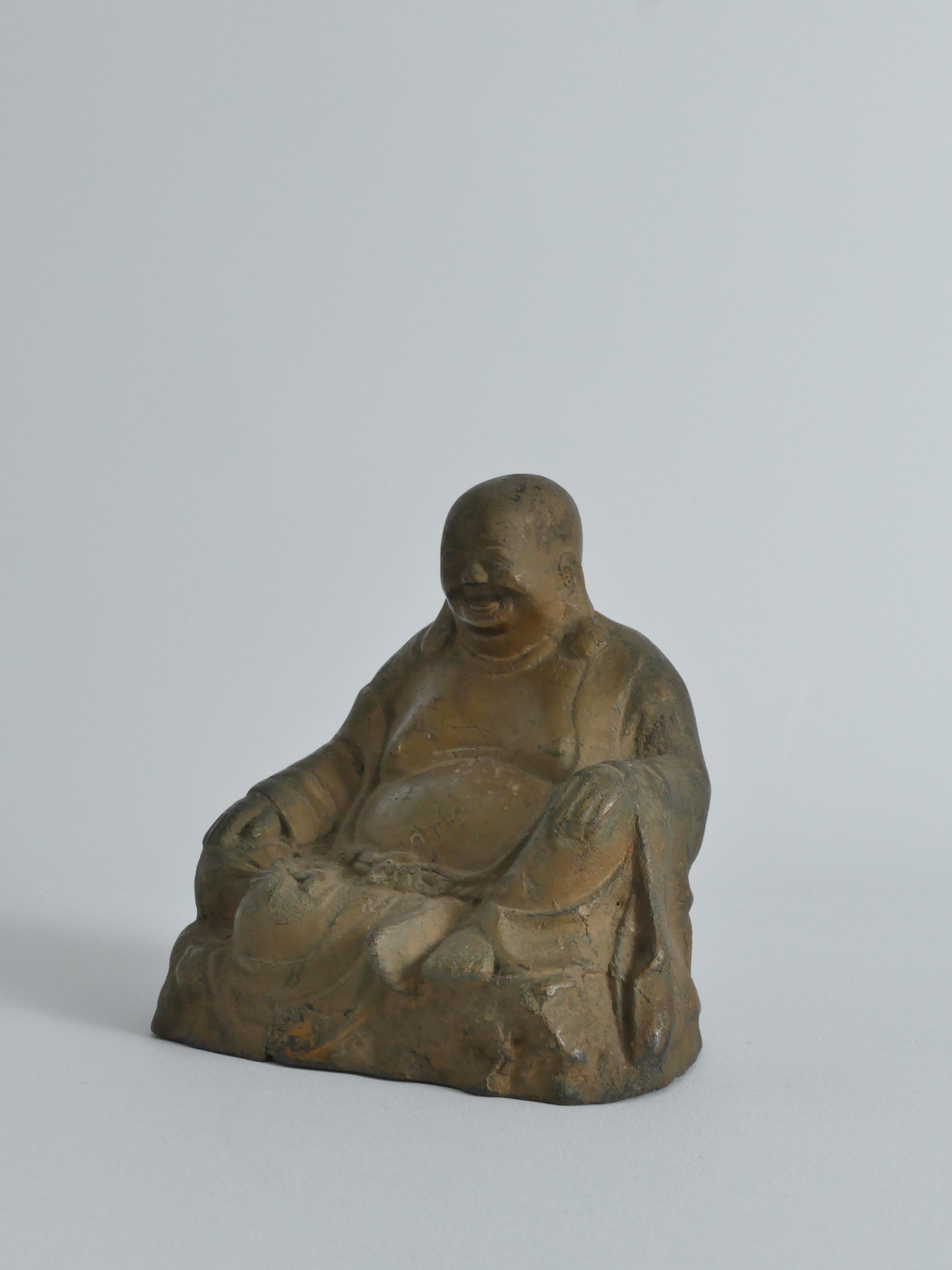 Figure de Budai en bronze coulé à la main, Chine, début du 20e siècle en vente 5