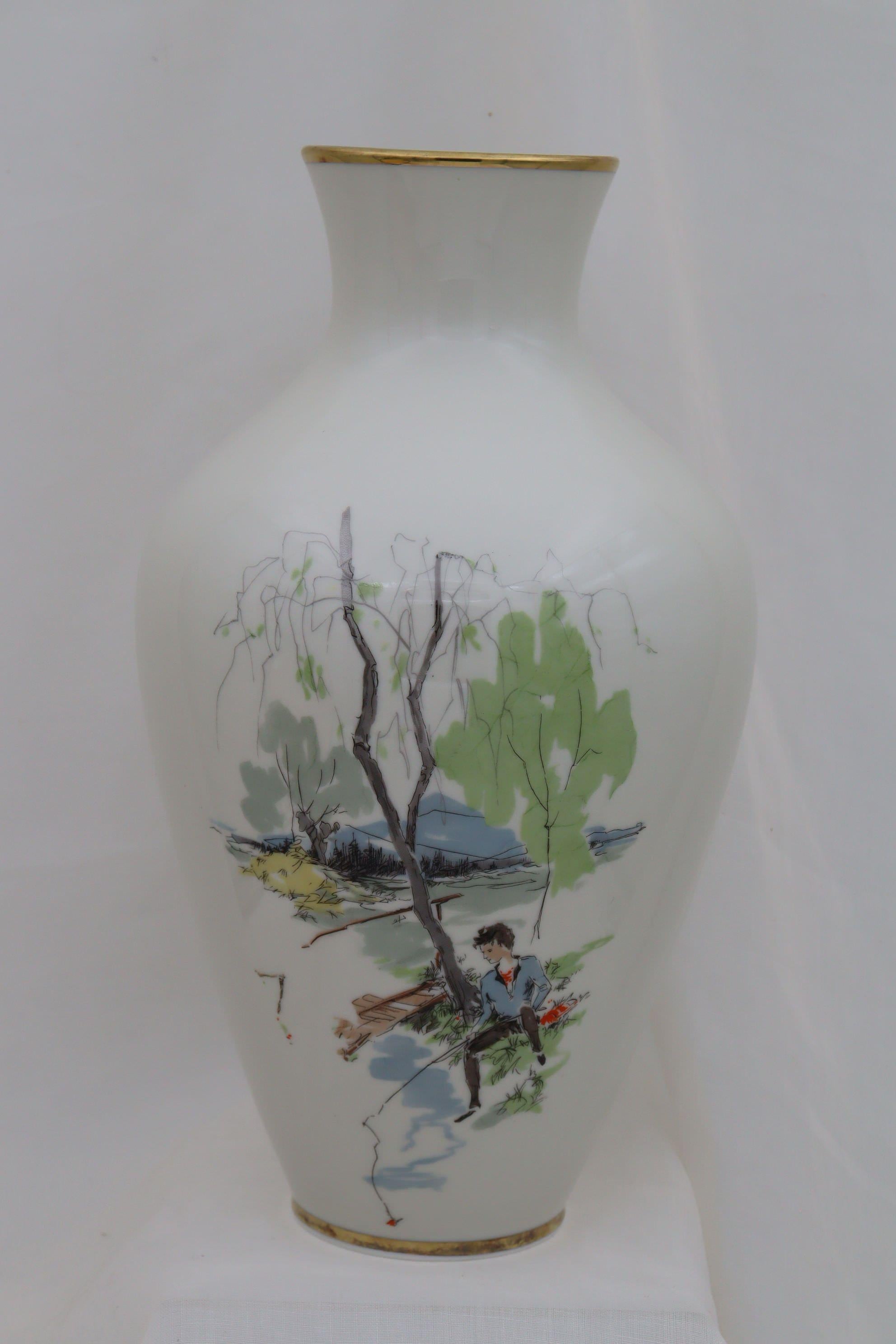 Le titre de ce grand vase en porcelaine d'Alka Kunst (Allemagne) est 