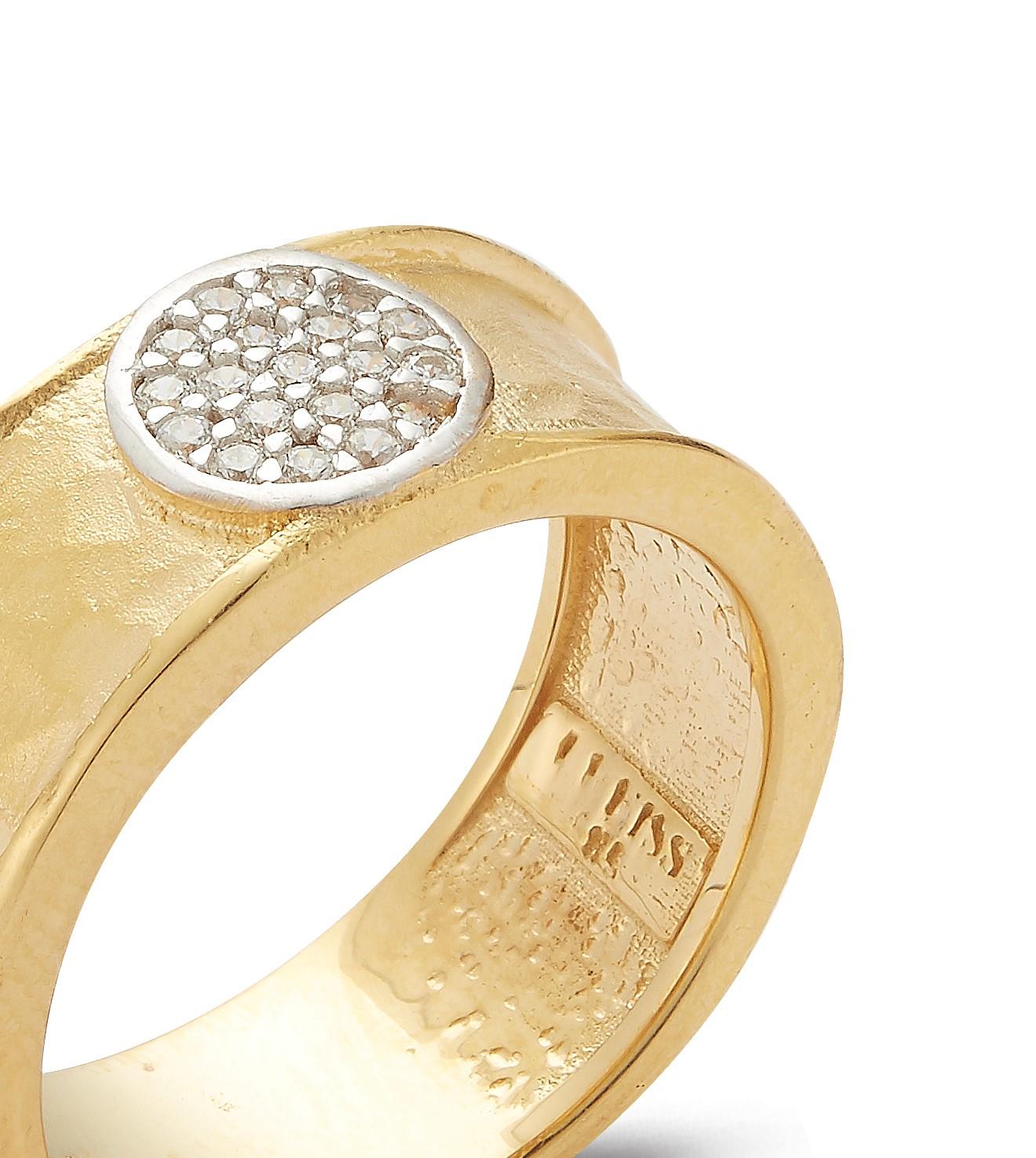 For Sale:  Hand-Crafted 14 Karat Yellow Gold Ring with a Diamond Circle Motif 4