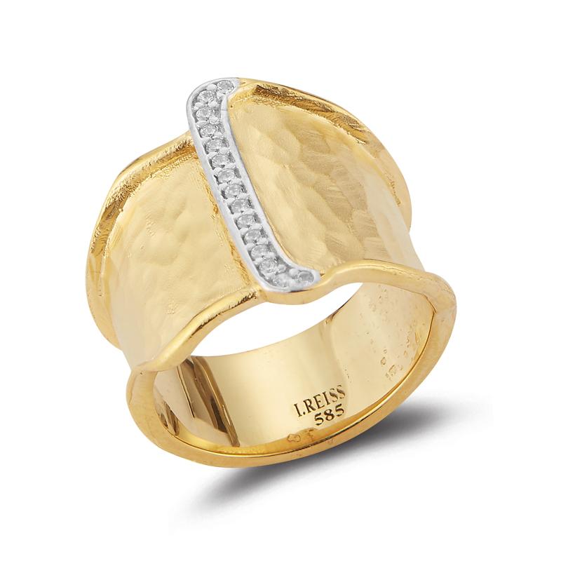 For Sale:  Hand-Crafted 14 Karat Yellow Gold Cigar Ring 2