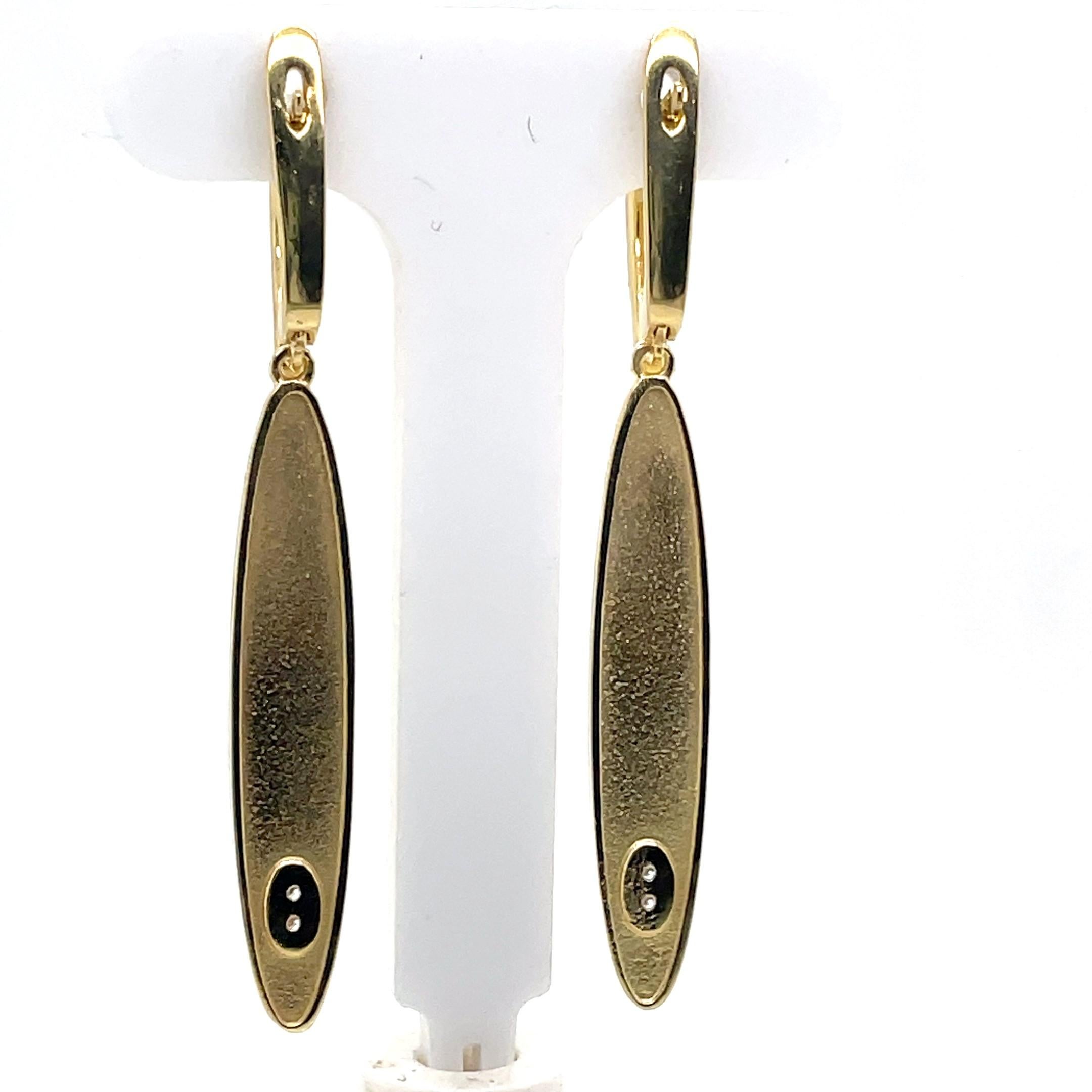 Round Cut Hand-Crafted 14 Karat Yellow Gold Dangling Oval-Shaped Earrings For Sale