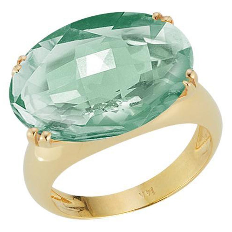 En venta: Anillo de cóctel hecho a mano en oro amarillo de 14 quilates con amatista de color verde