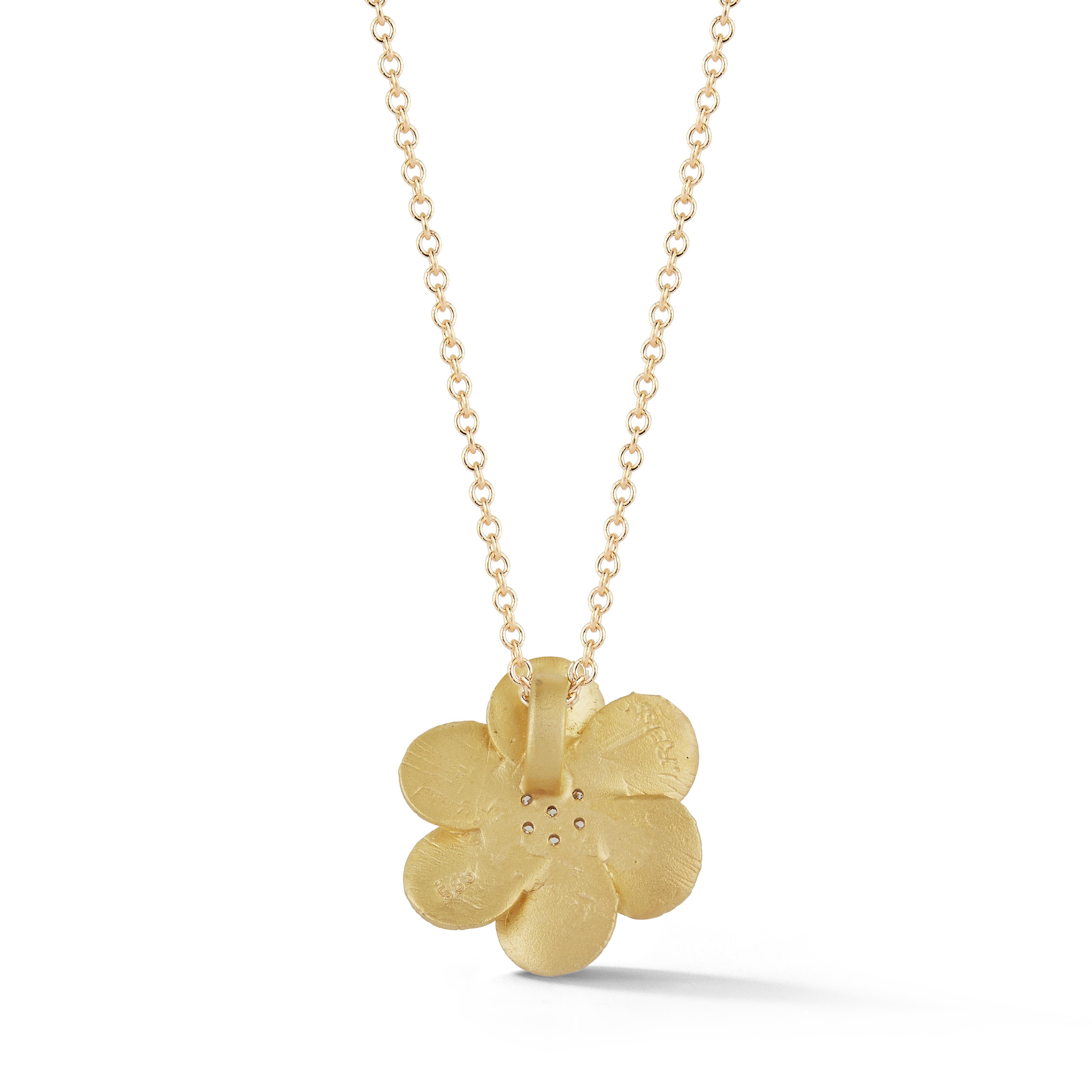 Round Cut Handcrafted 14 Karat Yellow Gold Mixed-Finish Daisy Pendant For Sale