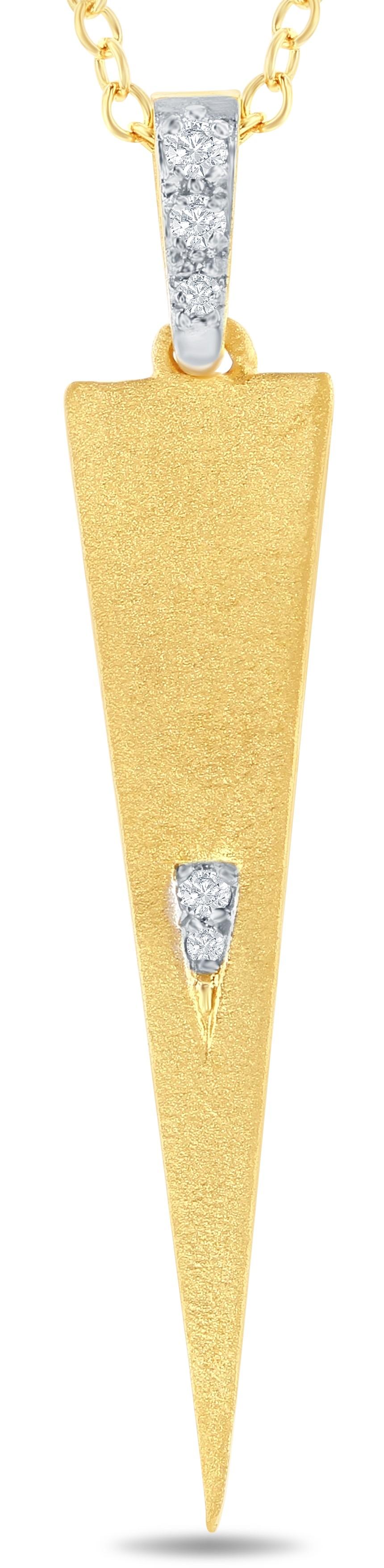 Or 14 carats fait main 0,04 carat tw. Pendentif triangle Neuf - En vente à Great Neck, NY