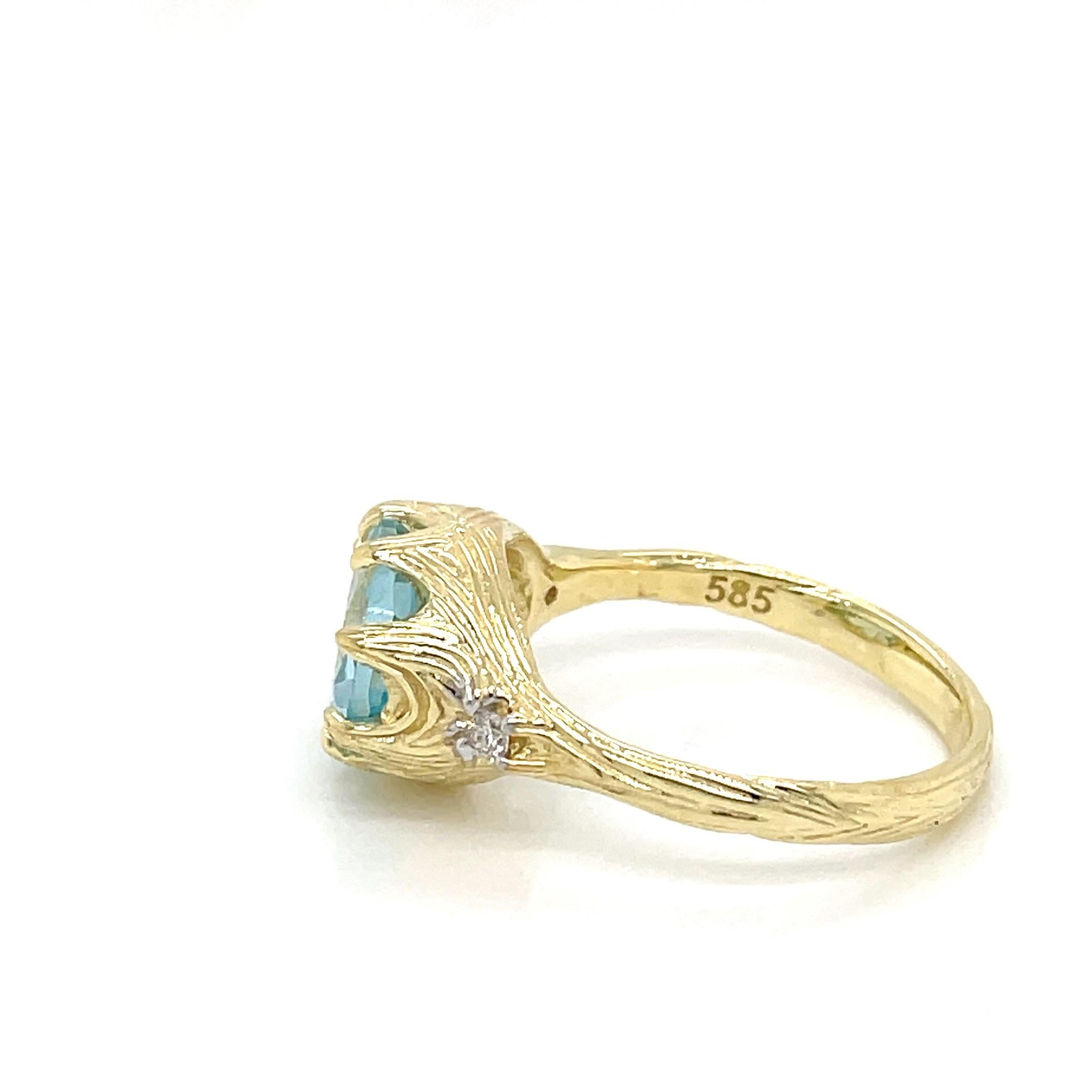 For Sale:  Hand-Crafted 14K Gold 0.05 ct. tw. Diamond & 4.25CT Blue Topaz Cocktail Ring 4