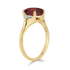 Hand crafted 14K Gold 0.05 ct. tw. Diamond & 5.25CT Garnet Cocktail Ring