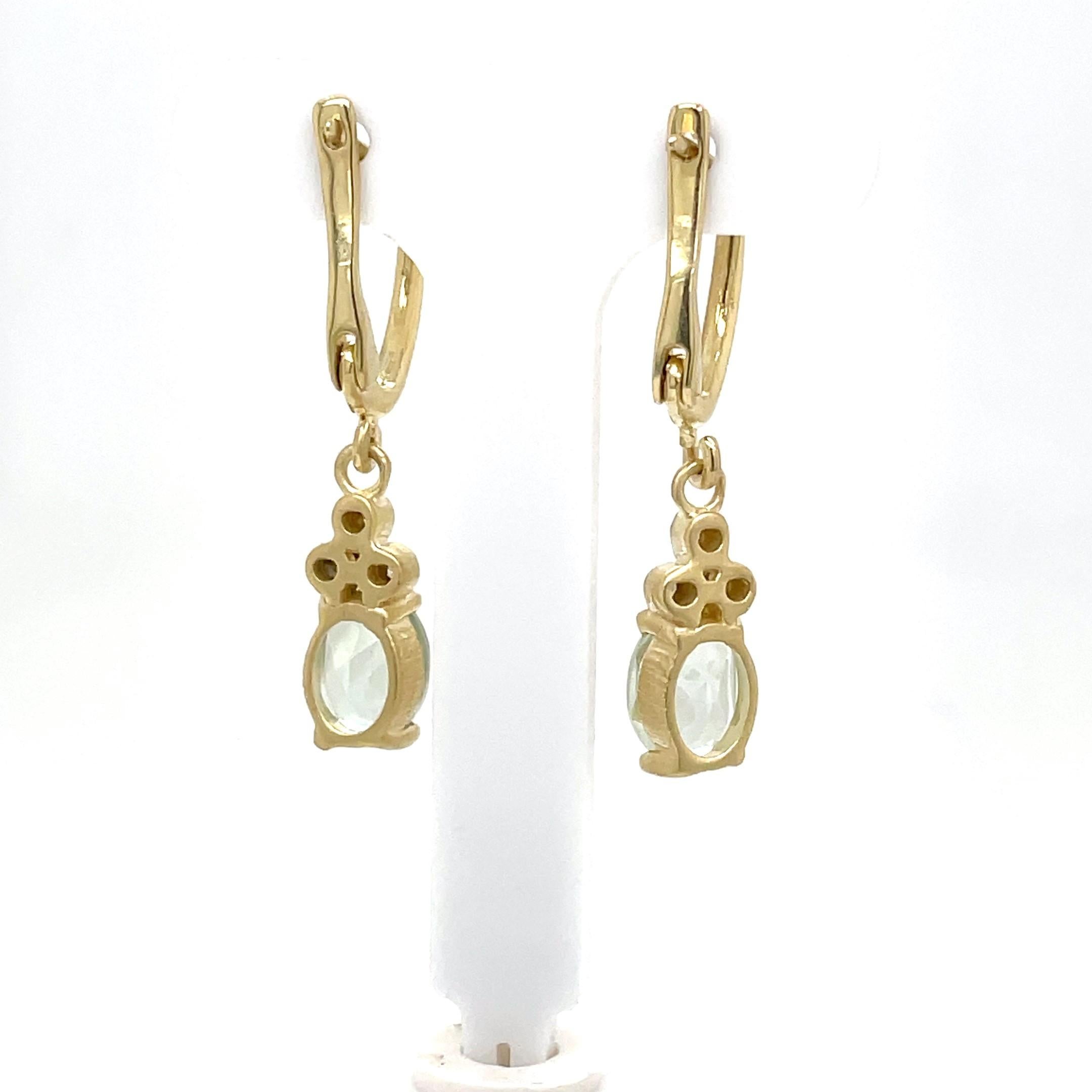 Taglio ovale Orecchini pendenti in oro 14K da 0,09 ct. tw. 2,2CT con ametista verde realizzati a mano in vendita