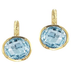 Handgefertigte Ohrringe aus 14 Karat Gold mit 13,6CT blauem Topas und Farbstein