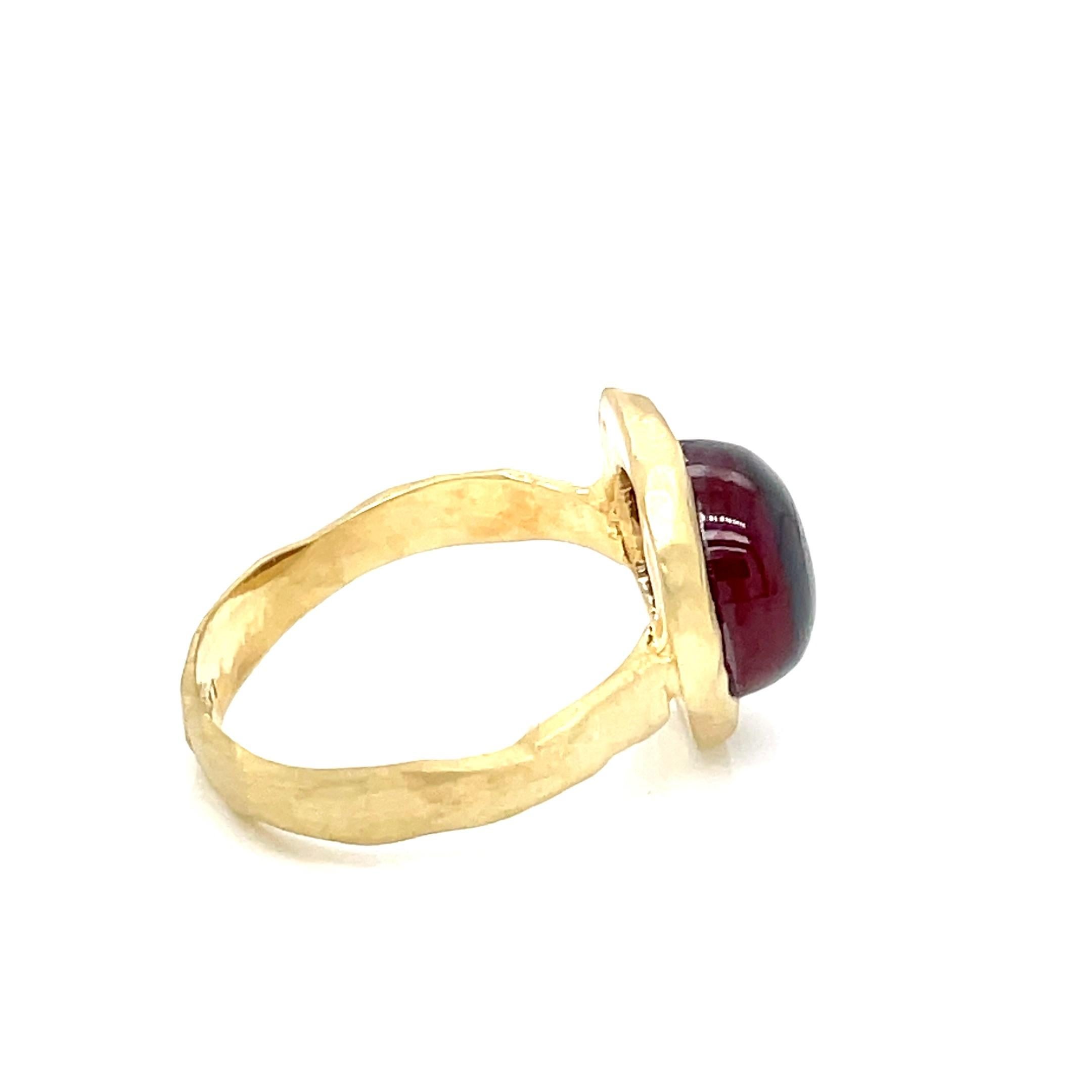 For Sale:  Hand-Crafted 14K Gold 4.9 ct. tw. Garnet Cocktail Ring 3