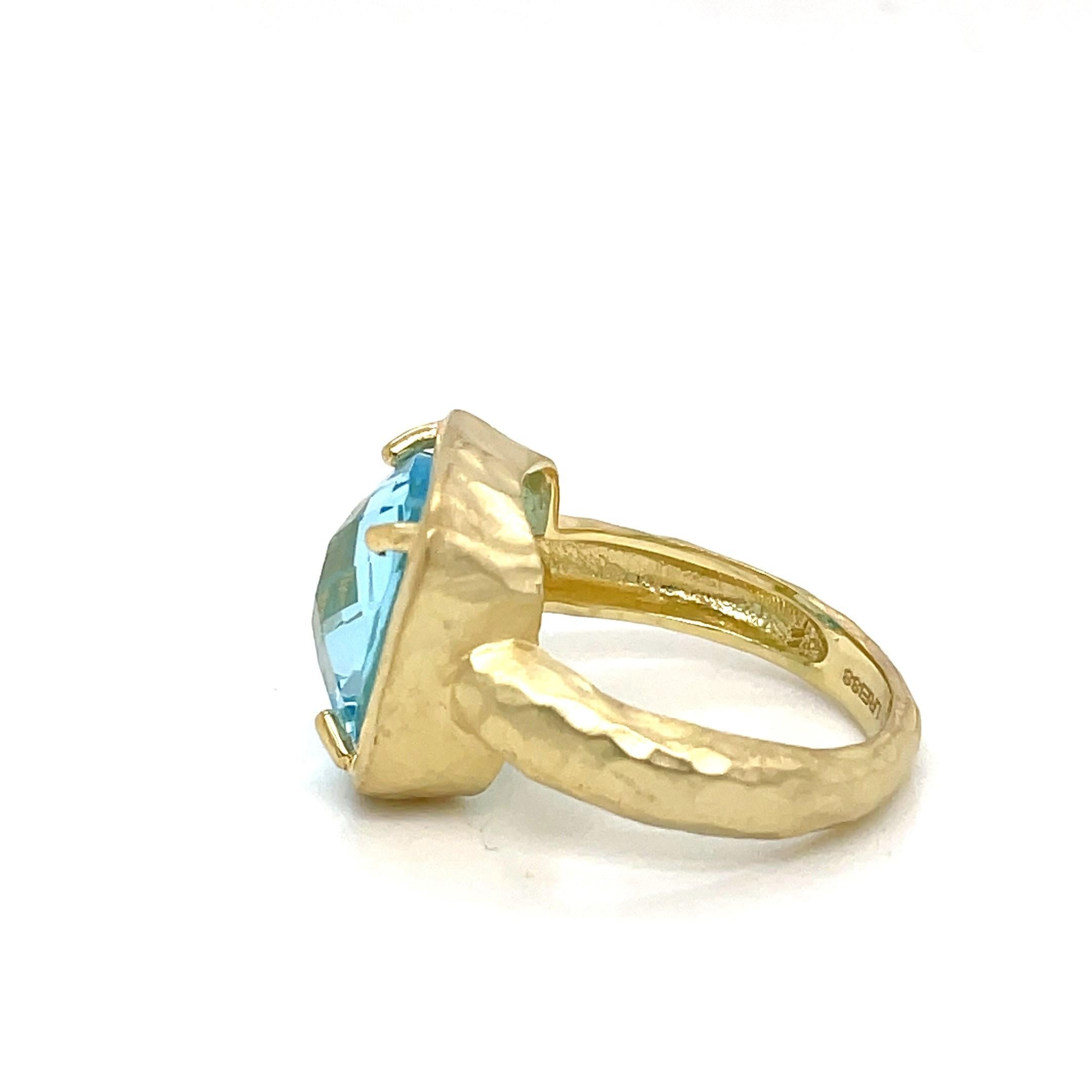 For Sale:  Hand-Crafted 14K Gold 8.0CT Blue Topaz Cocktail Ring 4