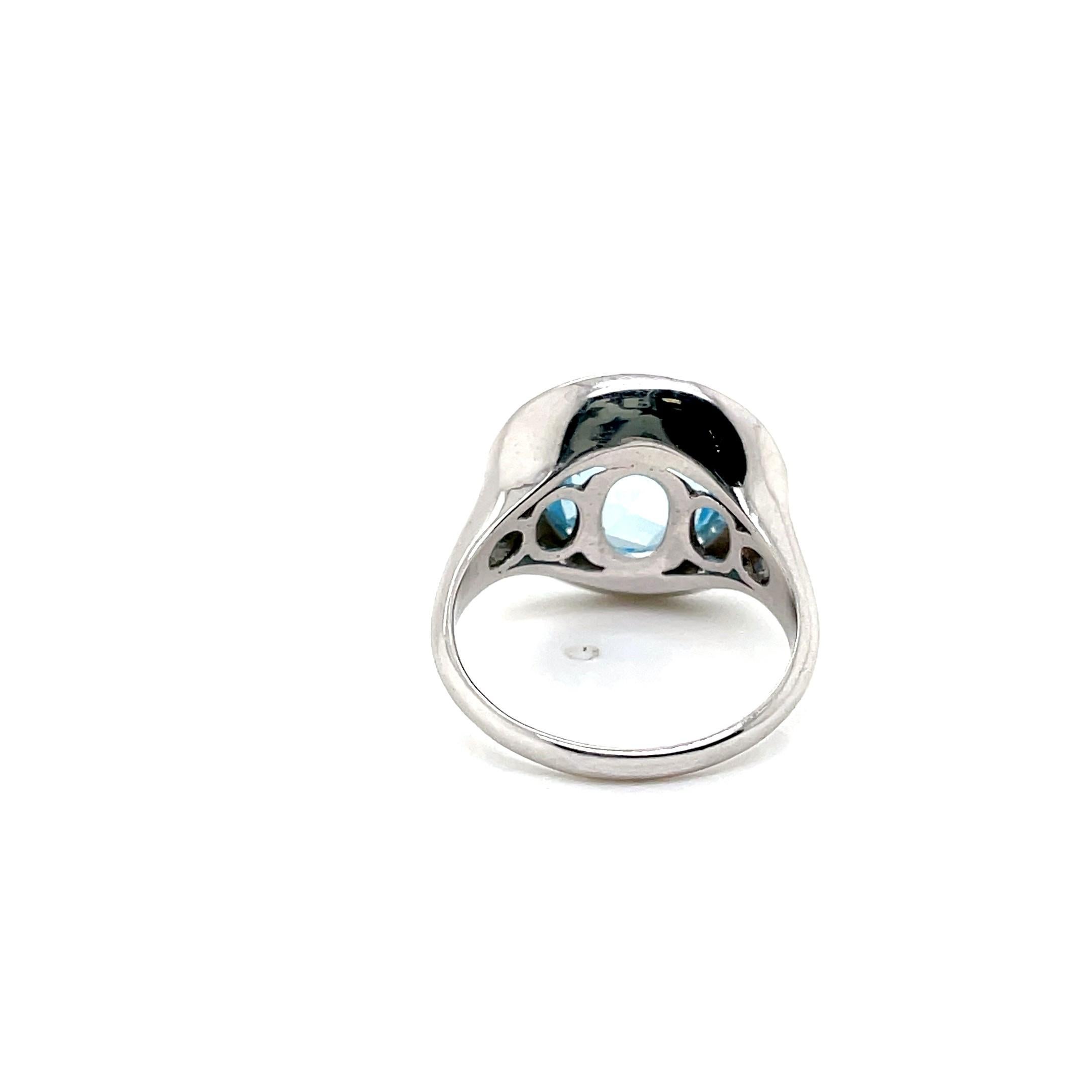 For Sale:  Hand-Crafted 14K Gold 9.95 ct. tw. Diamond & 9.95CT Blue Topaz Cocktail Ring 2