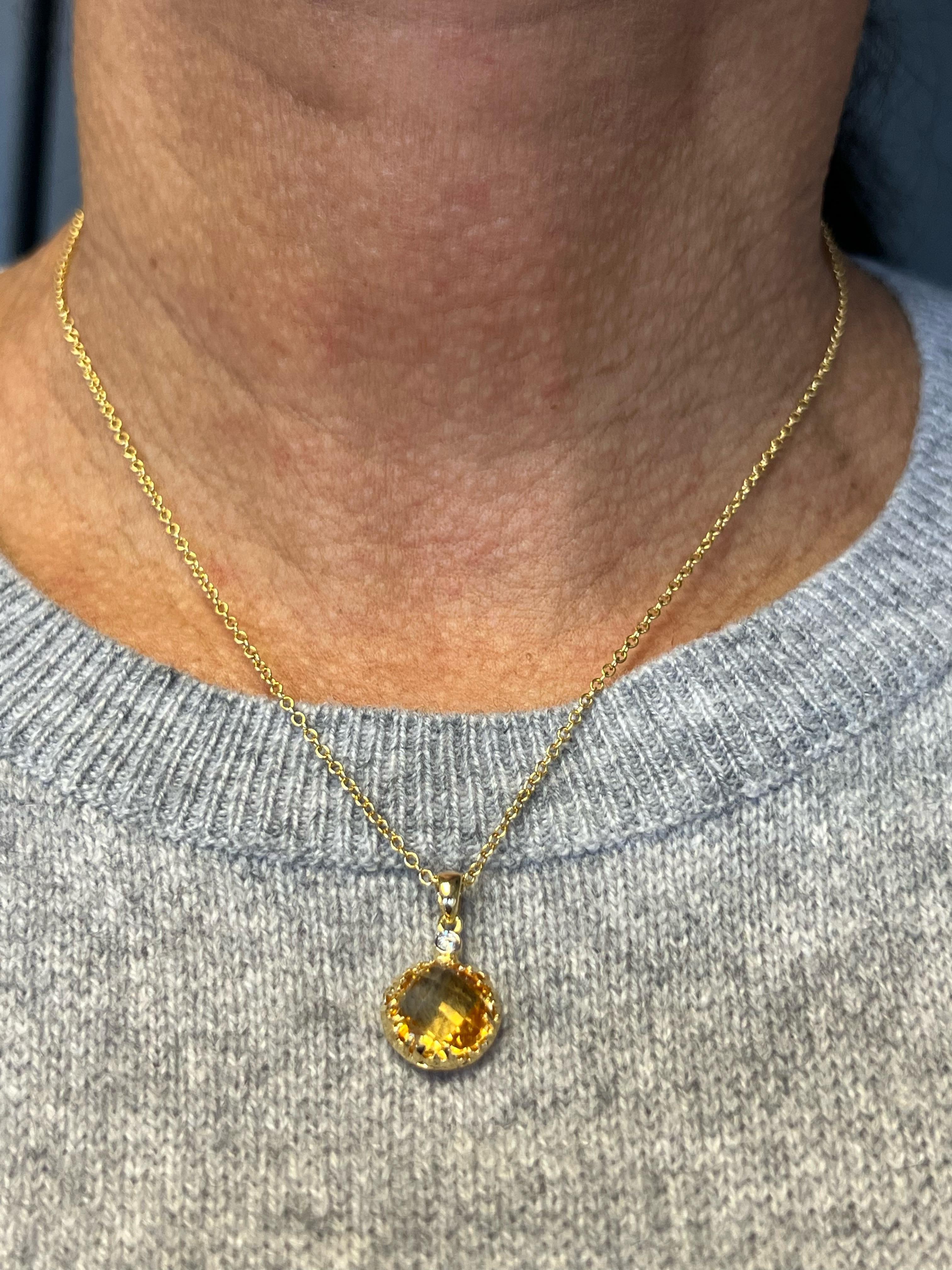 Women's Handcrafted 14k Yellow Gold 3.35 Carat Citrine Color Stone Pendant For Sale