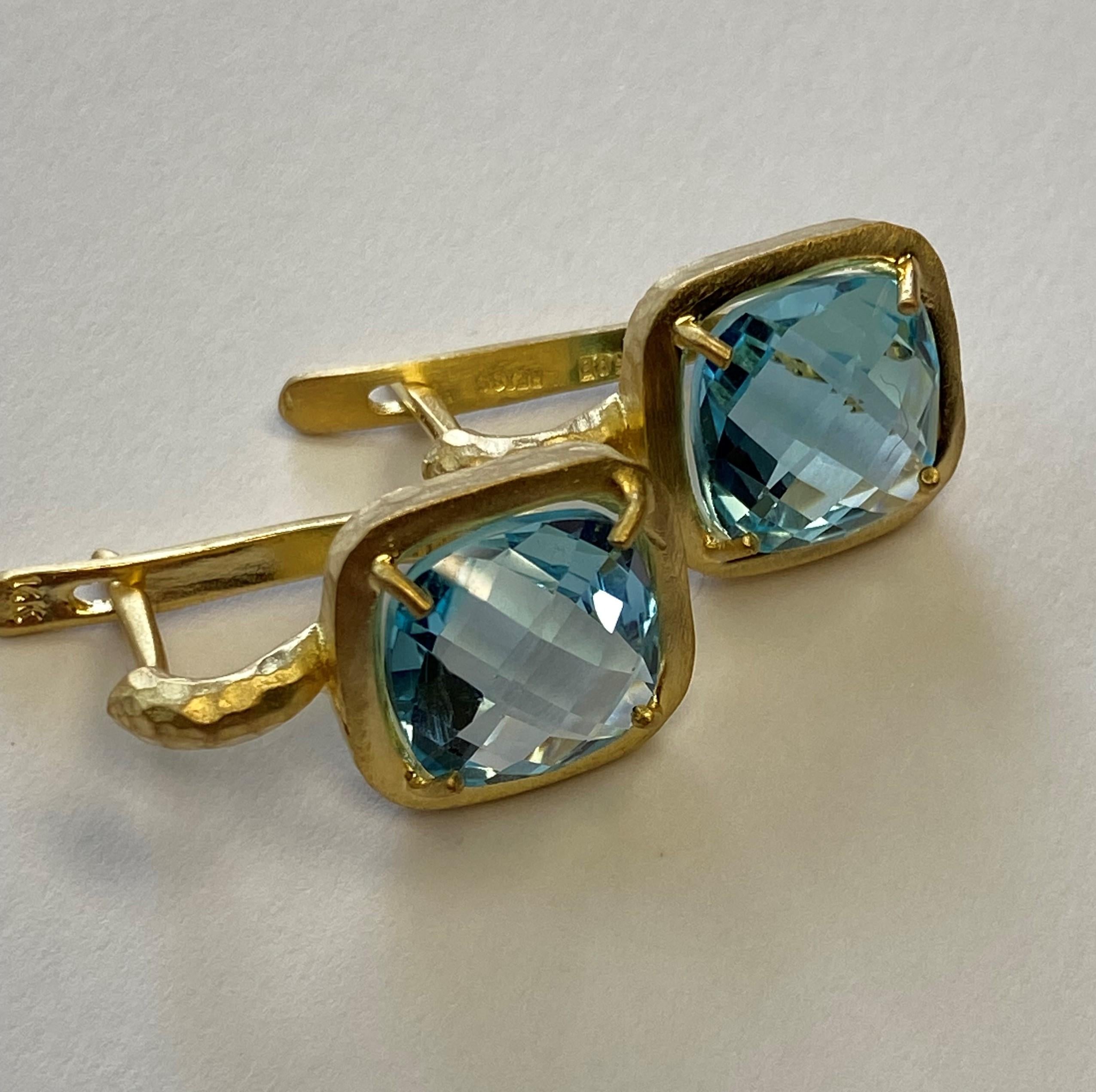 Cushion Cut Handcrafted 14k Yellow Gold Blue Topaz Color Stone Earrings For Sale