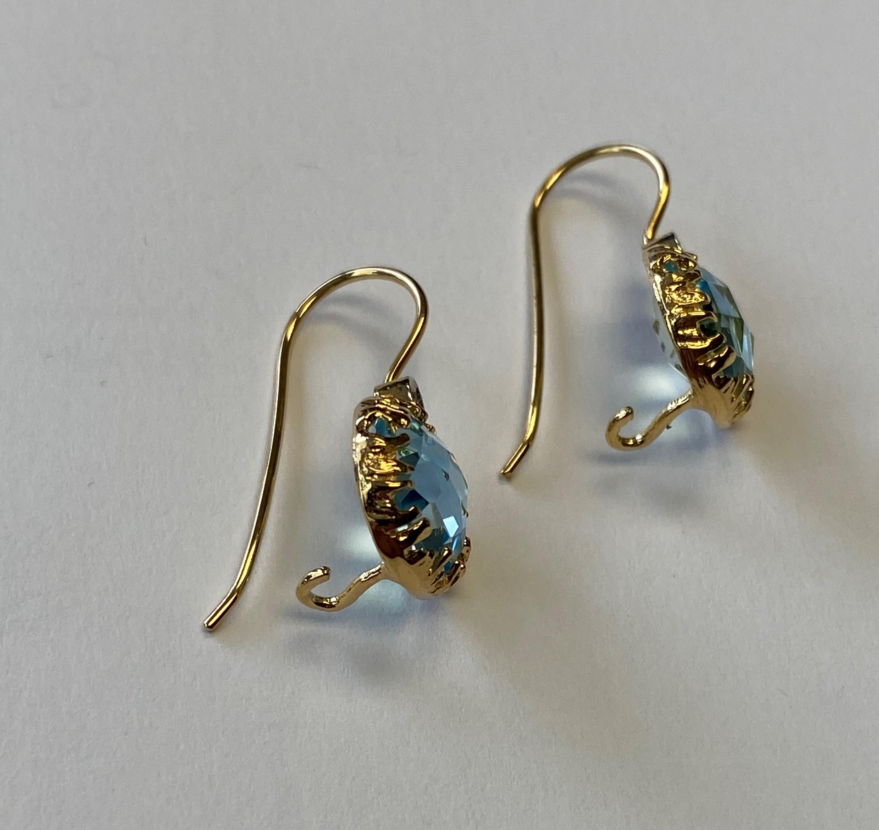 Round Cut Handcrafted 14k Yellow Gold Drop Blue Topaz Color Stone Earrings For Sale