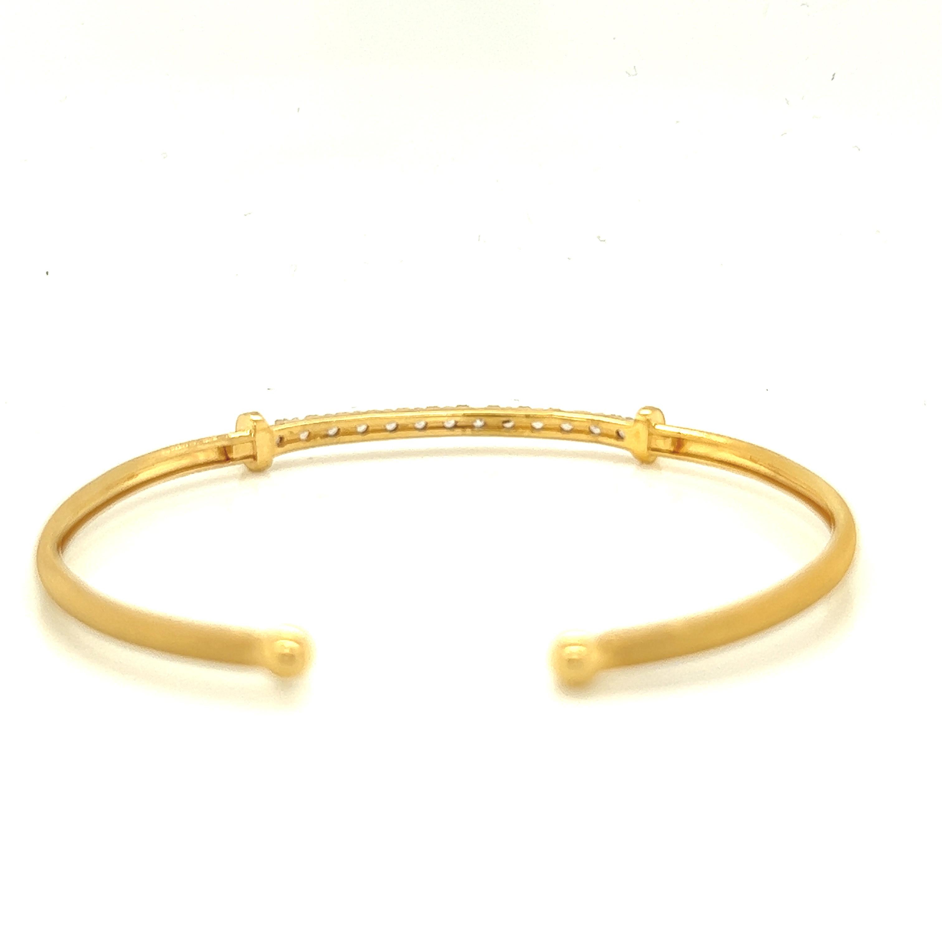 Round Cut Hand-Crafted 14K Yellow Gold Flexible Bangle Bracelet. For Sale