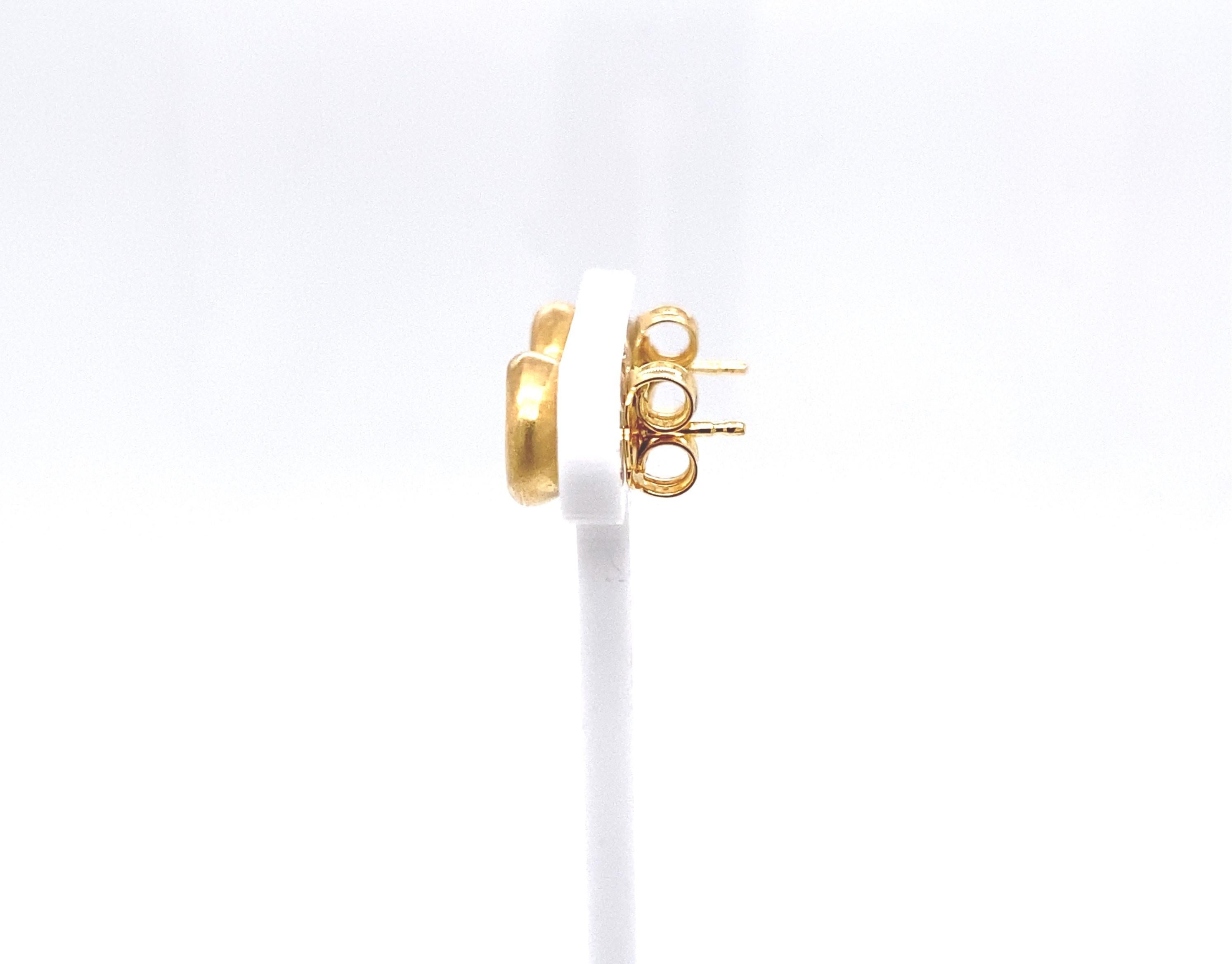 Round Cut Handcrafted 14 Karat Yellow Gold Freeform Stud Earrings For Sale