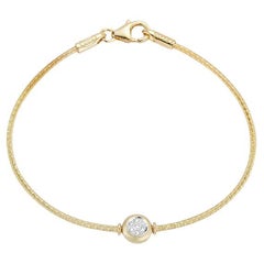 Hand-Crafted 14K Yellow Gold Mesh Bracelet Set with a Round Gold Motif
