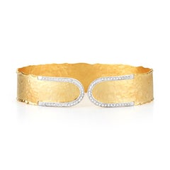 Bracciale stretto in oro giallo 14K fatto a mano