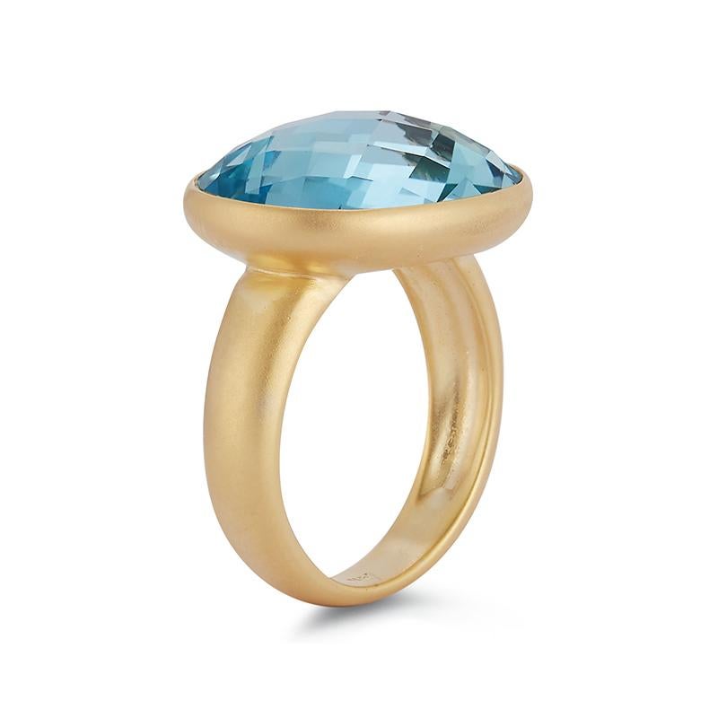 For Sale:  Hand-Crafted 14K Yellow Gold Oval Blue Topaz Cocktail Ring 2