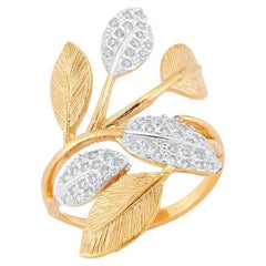 Handgefertigter Ring aus 14 Karat Gelbgold mit Blattwerken