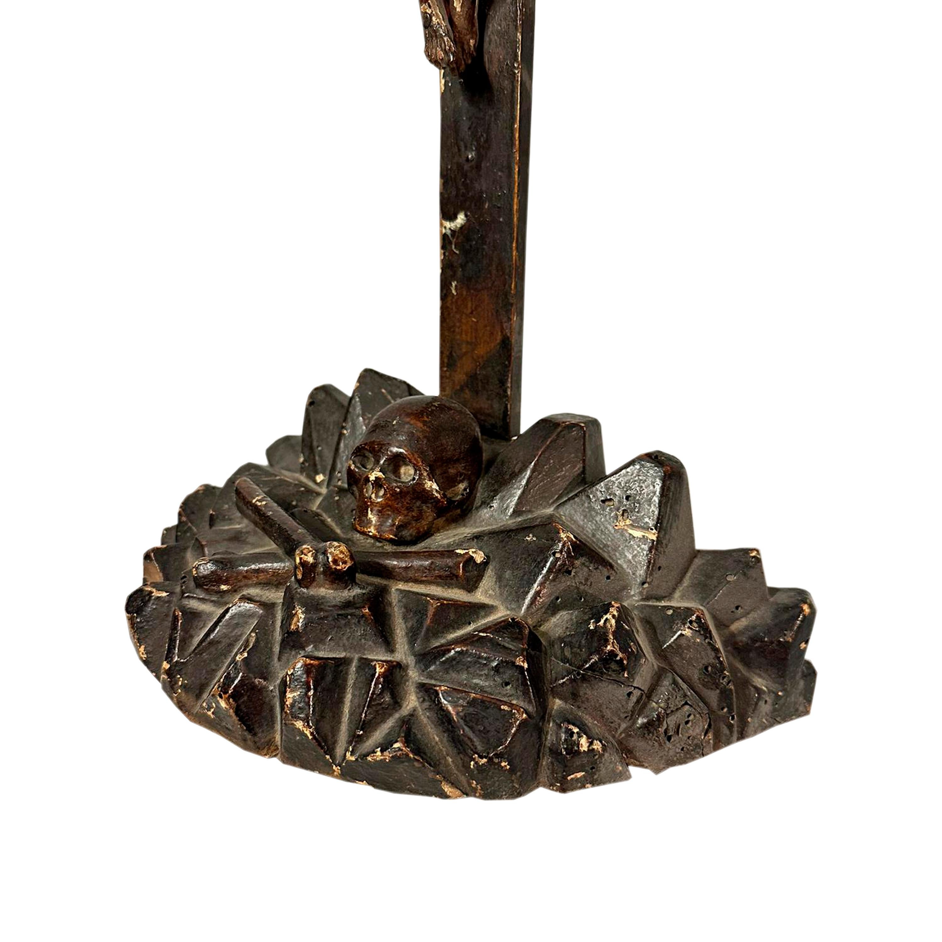 Scultura calvario in legno di bosso realizzata a mano. Spagna, XVII secolo. In condizioni buone in vendita a Madrid, ES
