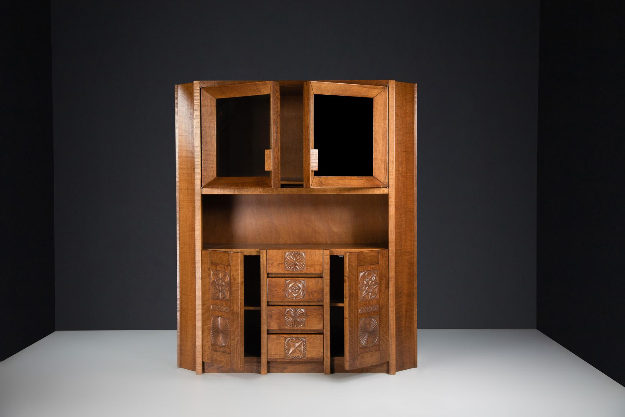 Hand Crafted Brutalist Giuseppe Rivadossi Glazed Cabinet in Oak Italy, the 1970s For Sale 3