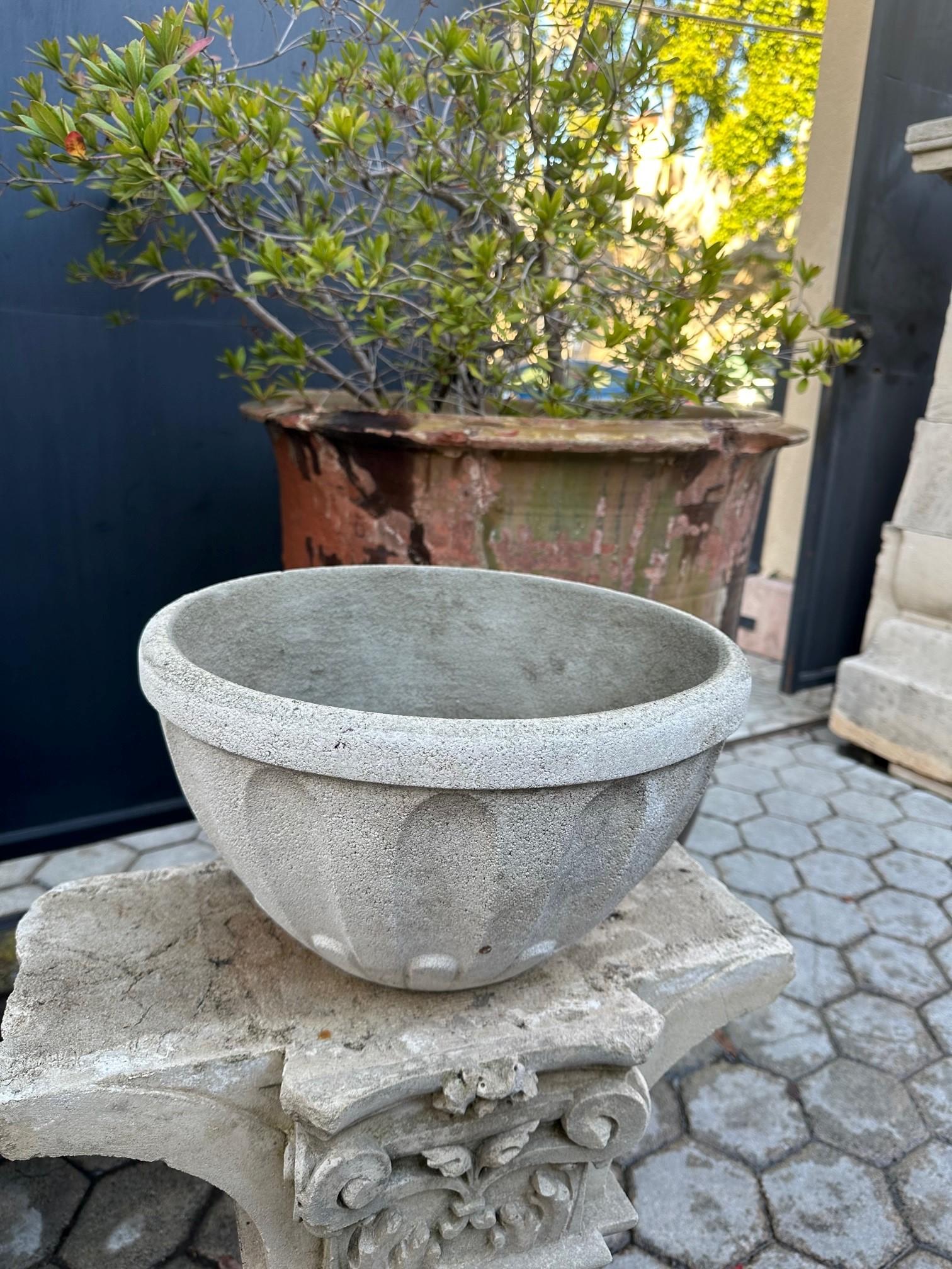 Hand Crafted & Carved Stone Birdbath Bowl Basin on Pedestal Base Water Fountain 5