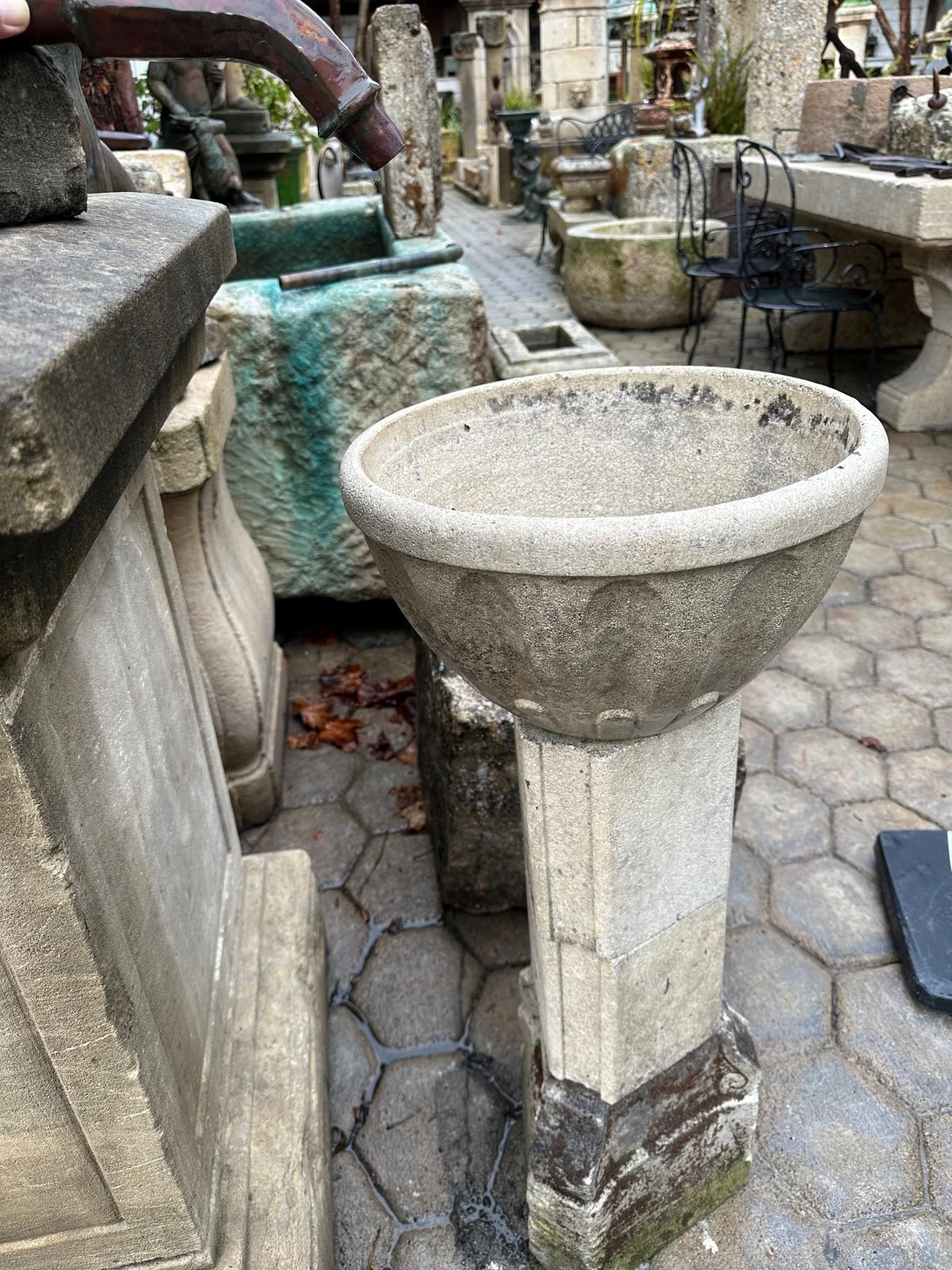 Hand Crafted & Carved Stone Birdbath Bowl Basin on Pedestal Base Water Fountain 8
