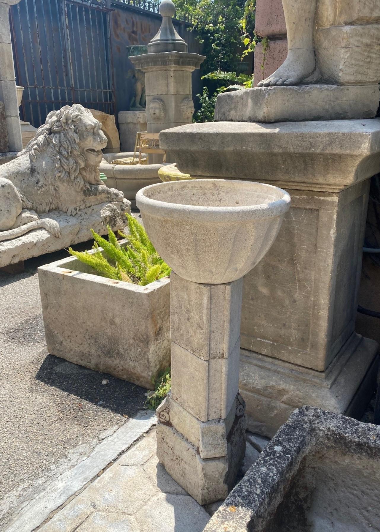 Hand Crafted & Carved Stone Birdbath Bowl Basin on Pedestal Base Water Fountain In Good Condition In West Hollywood, CA