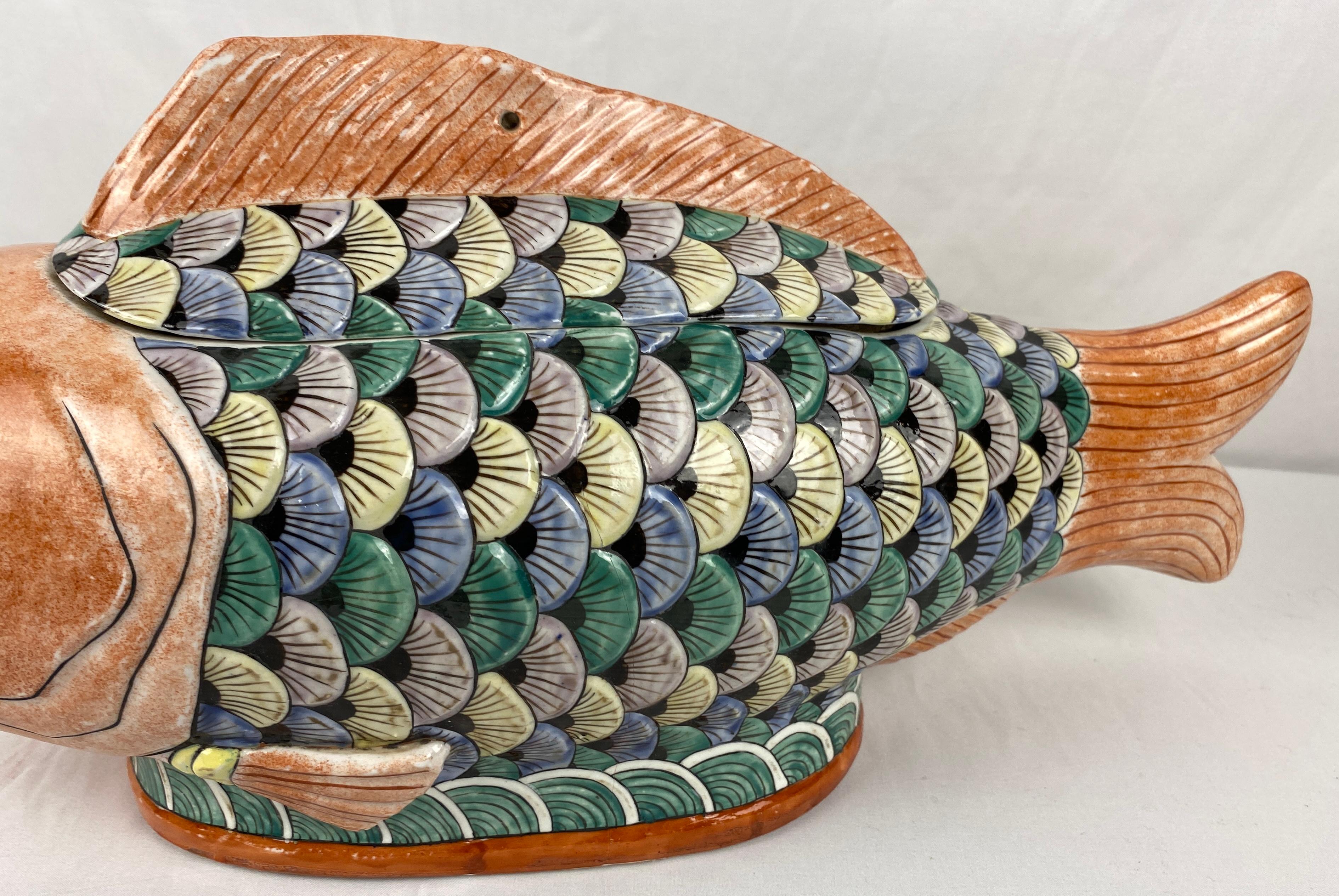 Handgefertigte Keramik-Fische (Moderne der Mitte des Jahrhunderts) im Angebot
