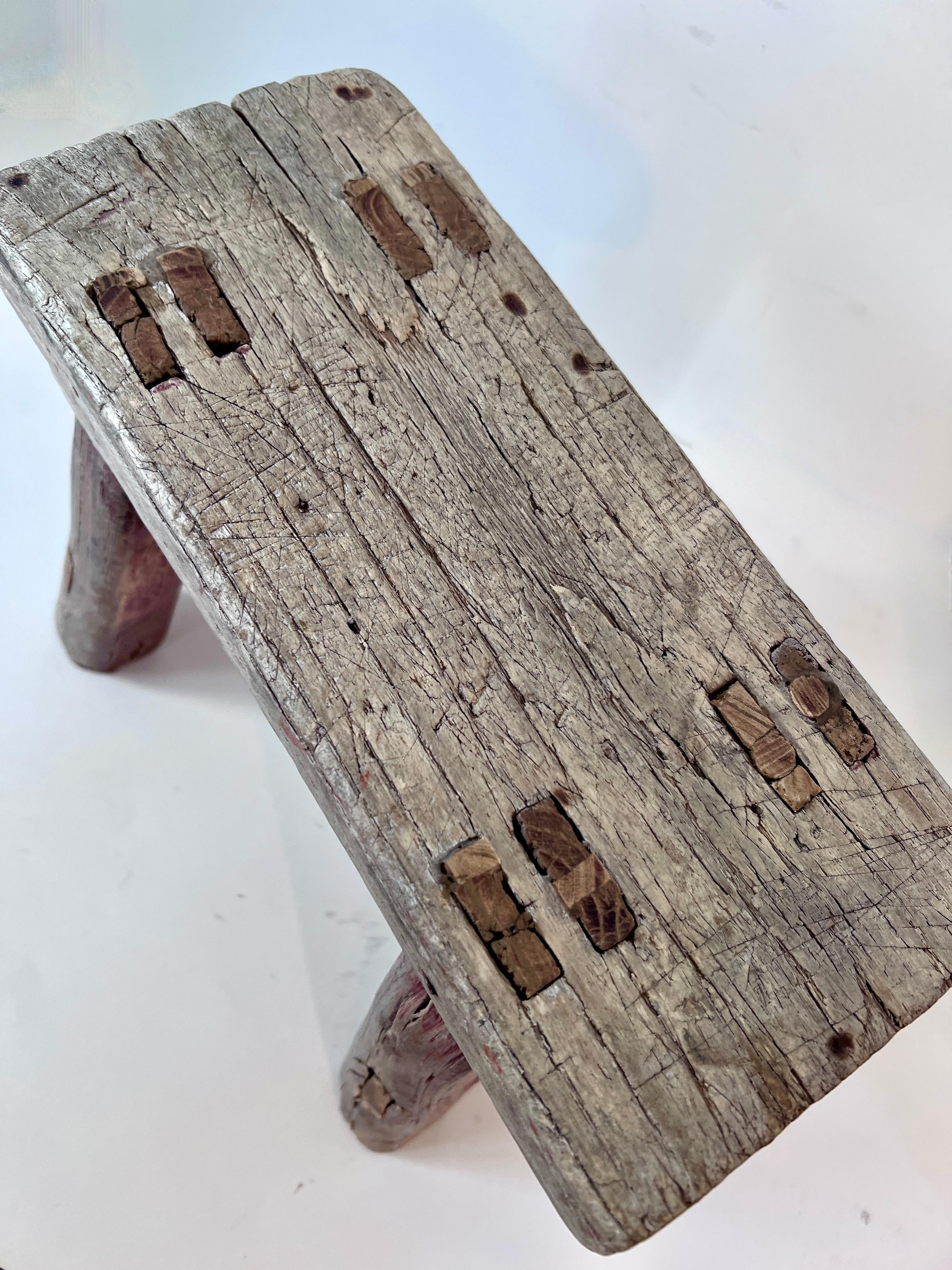Hand Crafted Chinese Ulme Wood Hocker  (20. Jahrhundert) im Angebot