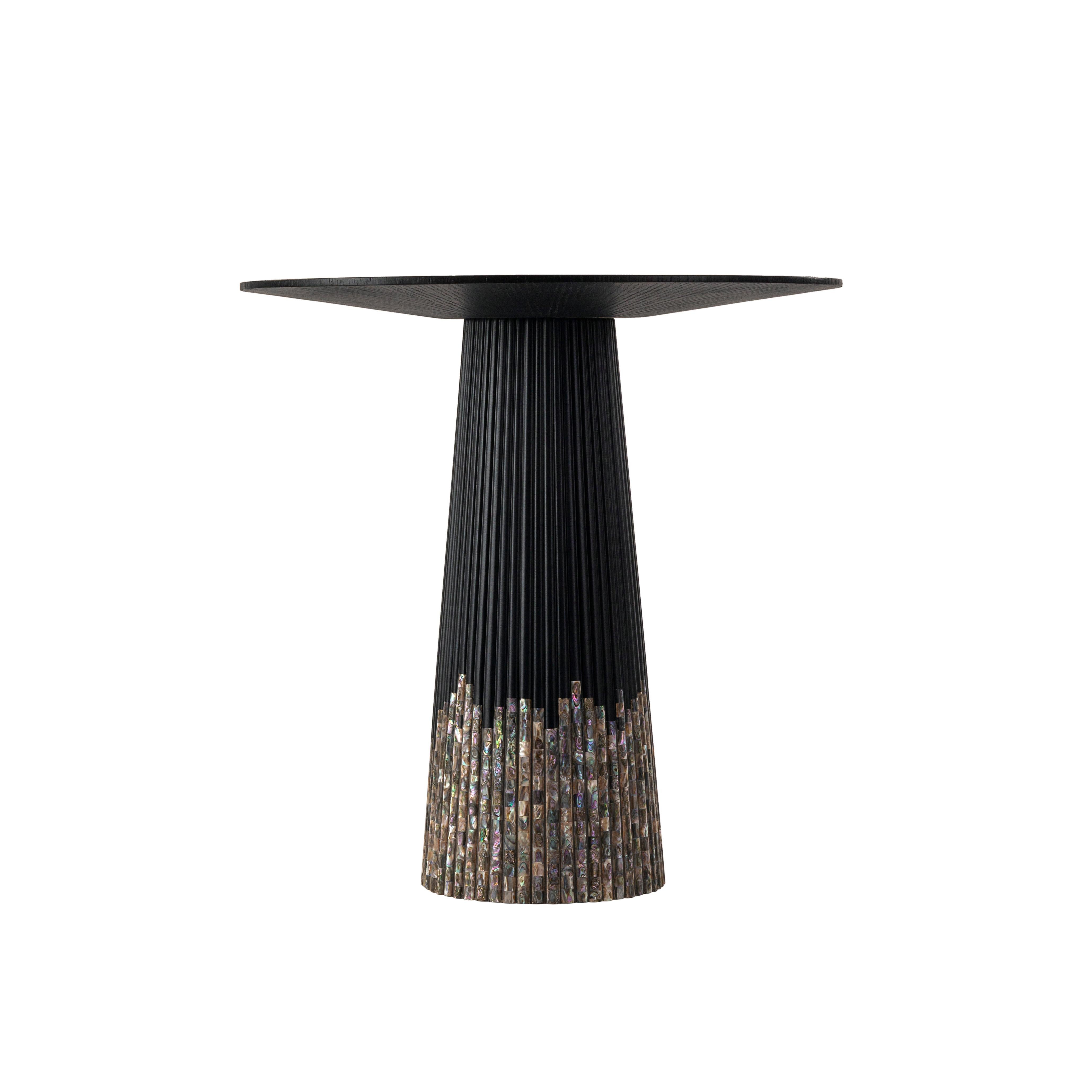 Moderne Table basse artisanale Nacre véritable bleue et bois de Oak Oak teinté noir en vente