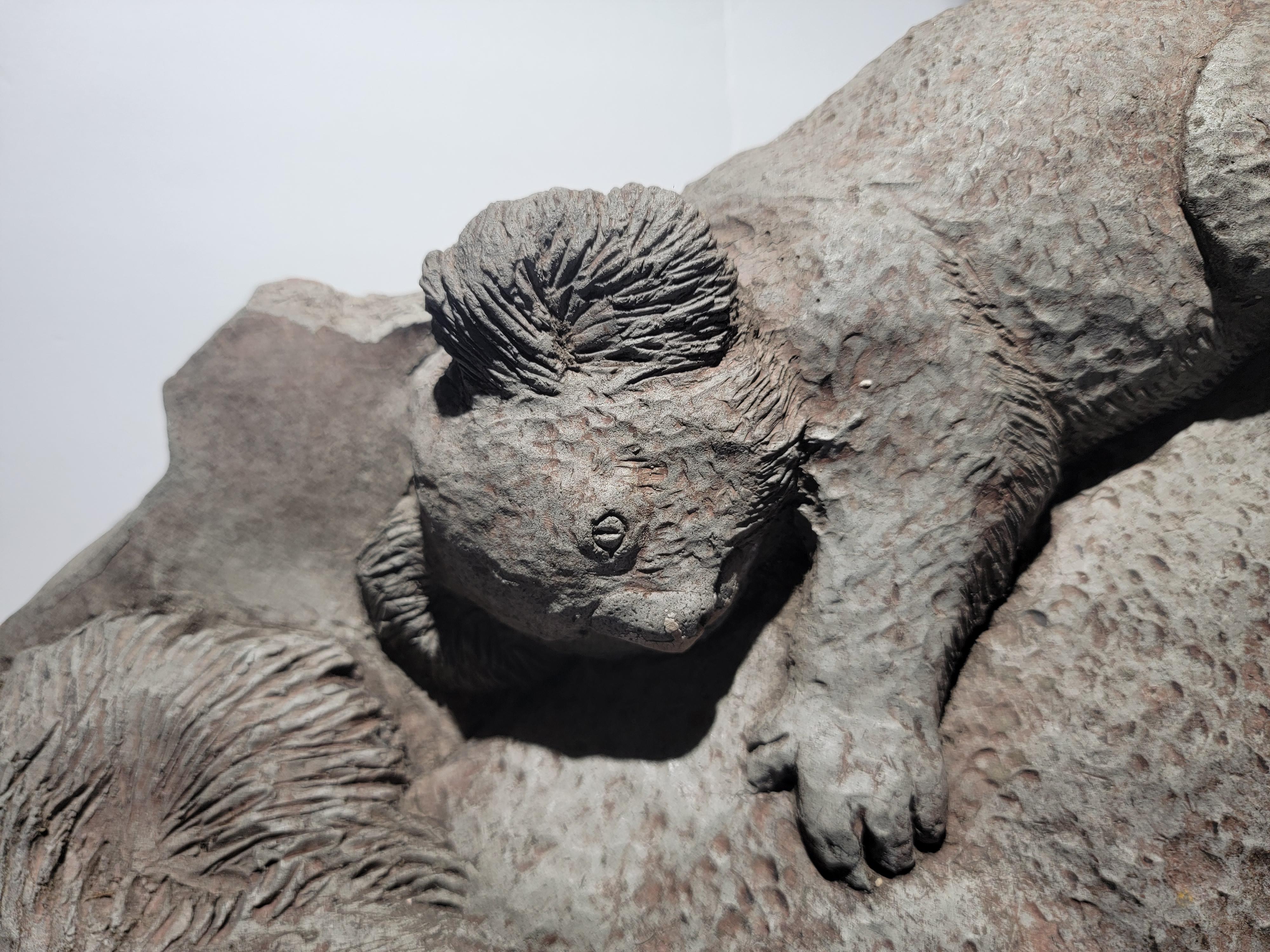 Adirondack Sculpture en béton faite à la main d'ours Panda en vente