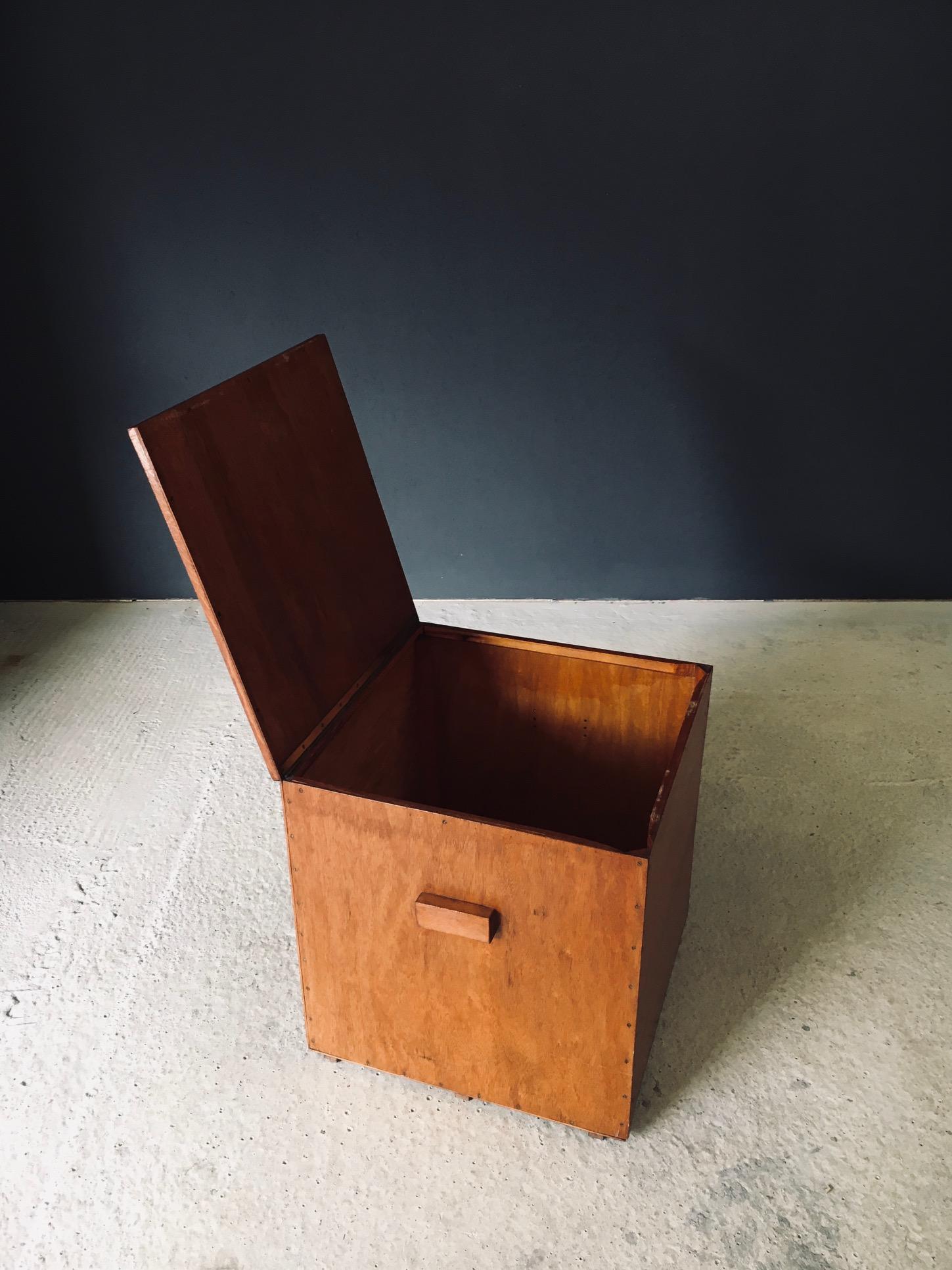 Hand Crafted Cubical Design Storage Box Side Table, Belgium 1950's For Sale 5