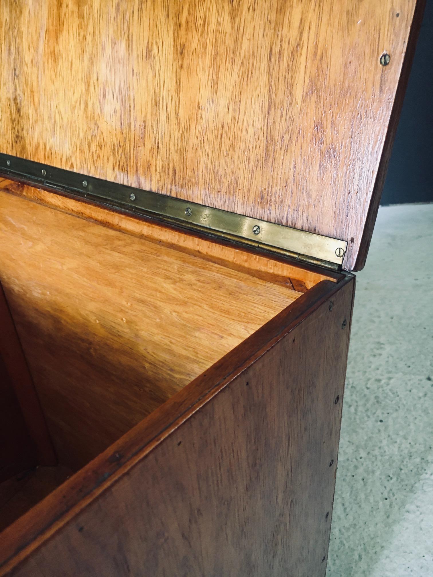 Hand Crafted Cubical Design Storage Box Side Table, Belgium 1950's For Sale 13