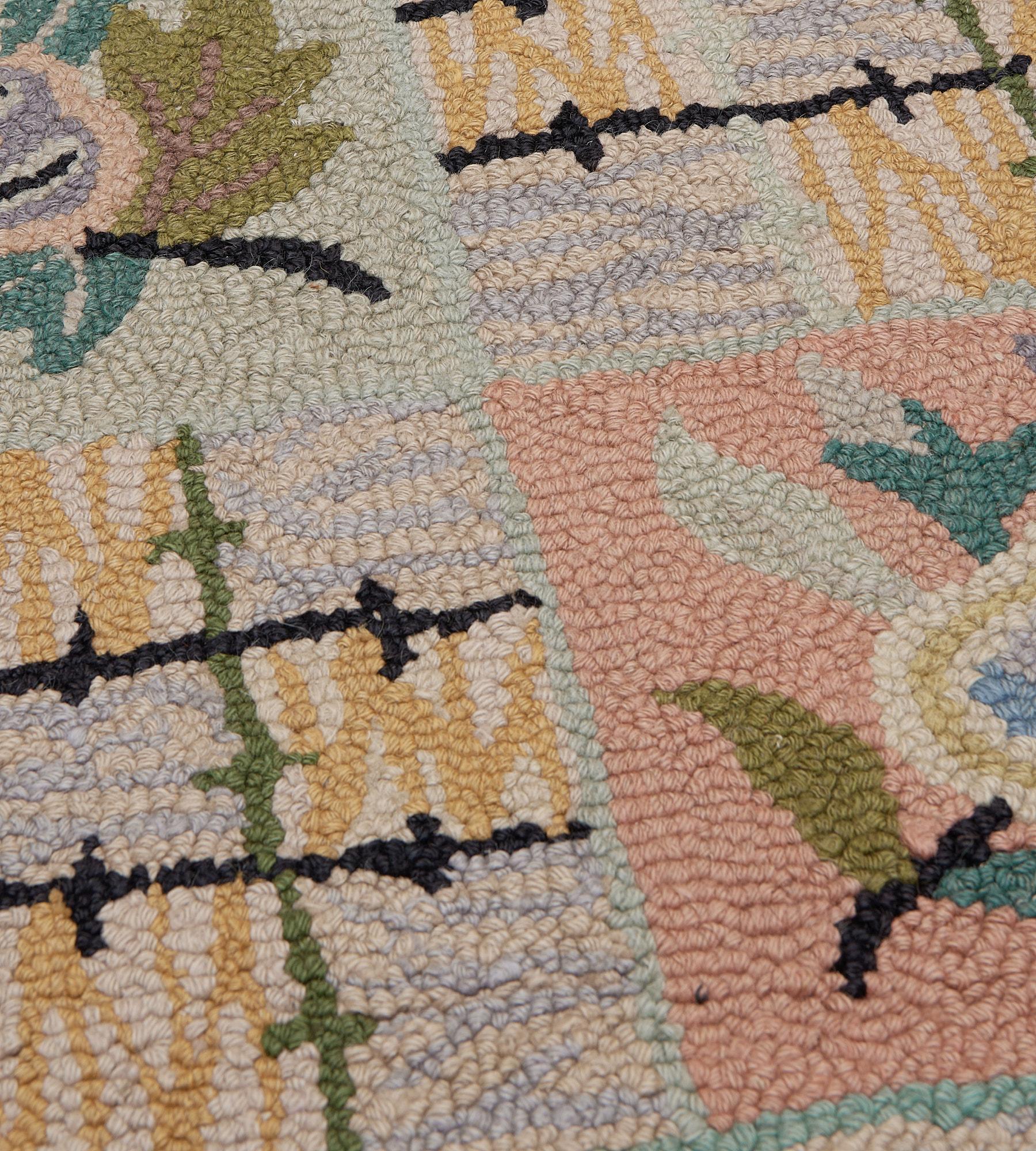 20th Century Hand-crafted Floral Mid-Century American Hooked Runner For Sale