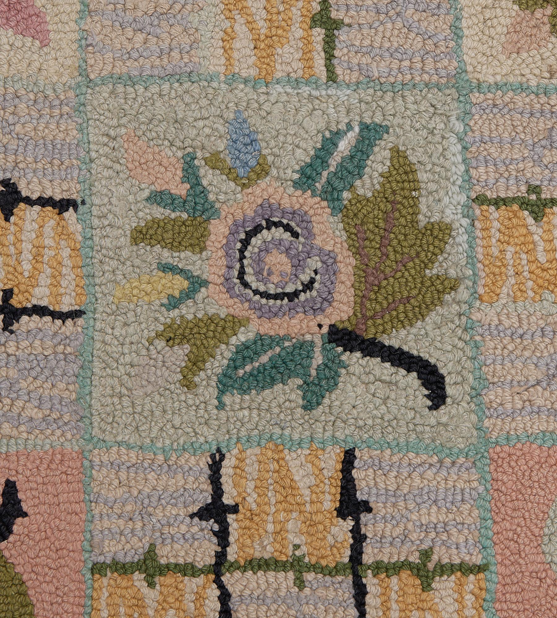 Wool Hand-crafted Floral Mid-Century American Hooked Runner For Sale