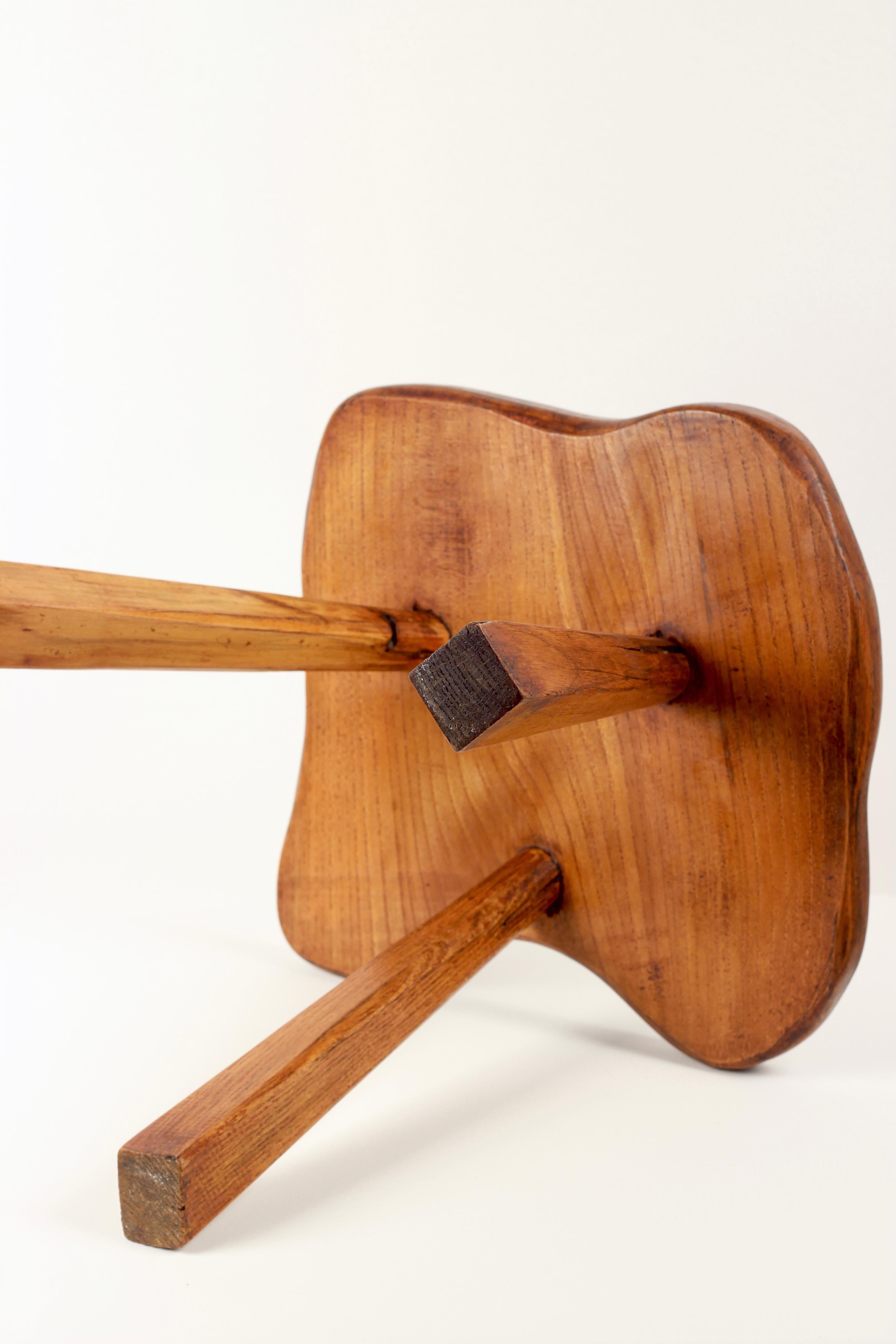 Hand-Crafted Folk Art Primitive Elm Stool  Sculptural Rustic Form For Sale 5