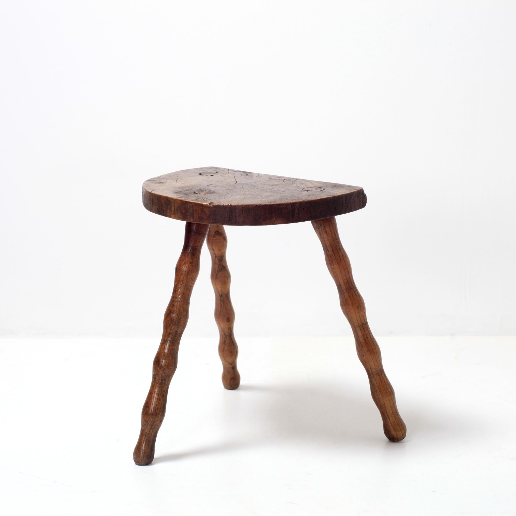 Hand Crafted French Brutalist Rustic Tripod Stool In Good Condition For Sale In Saint  Ouen, FR