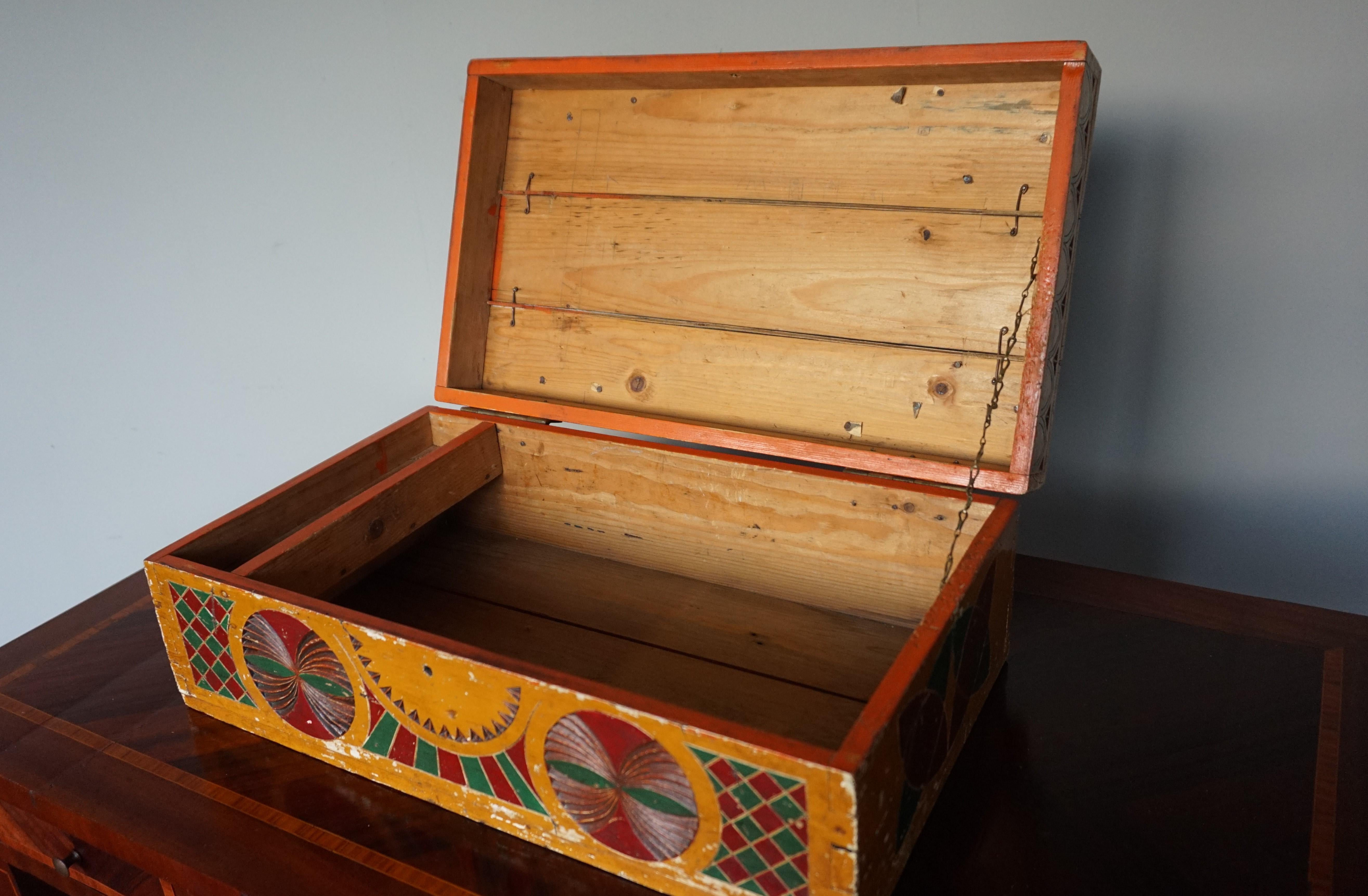 Hand-Crafted, Hand Carved & Hand Painted Arts and Crafts Box w. Stylized Flowers 1