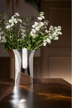 Hand-Crafted Large Vase by AIREDELSUR & Shiva Safai, Cream Onyx & Silver Alpaca