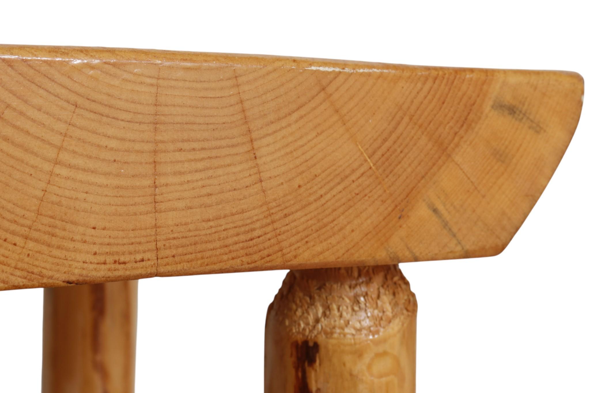 Tavolino in legno lavorato a mano In condizioni buone in vendita a Bradenton, FL