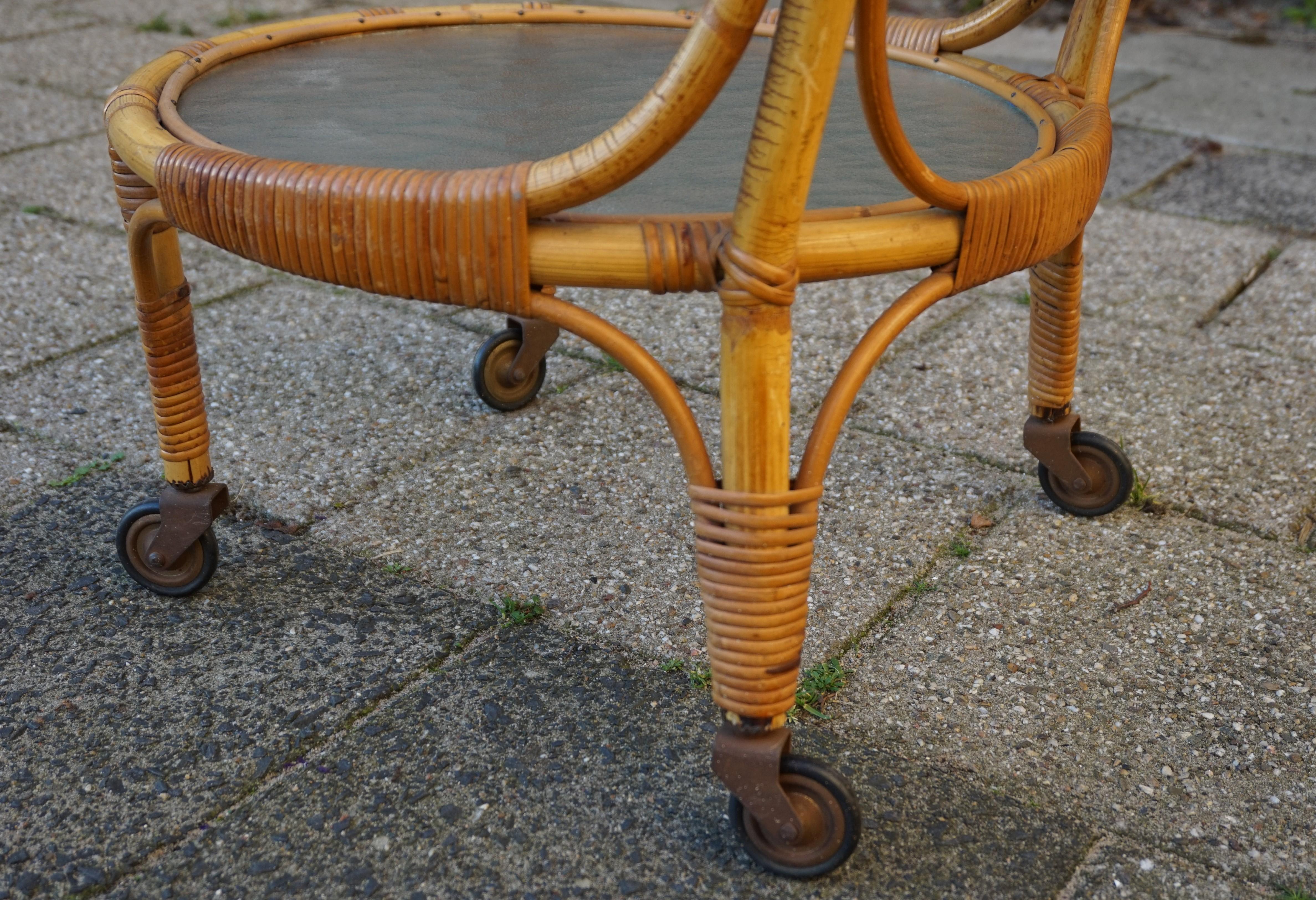 Handcrafted Midcentury Modern Bamboo & Rattan Drinks Cart with Mint Glass Tiers In Good Condition For Sale In Lisse, NL