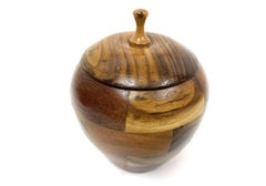 Barattoli con coperchio in legno misto di mele e pere realizzati a mano