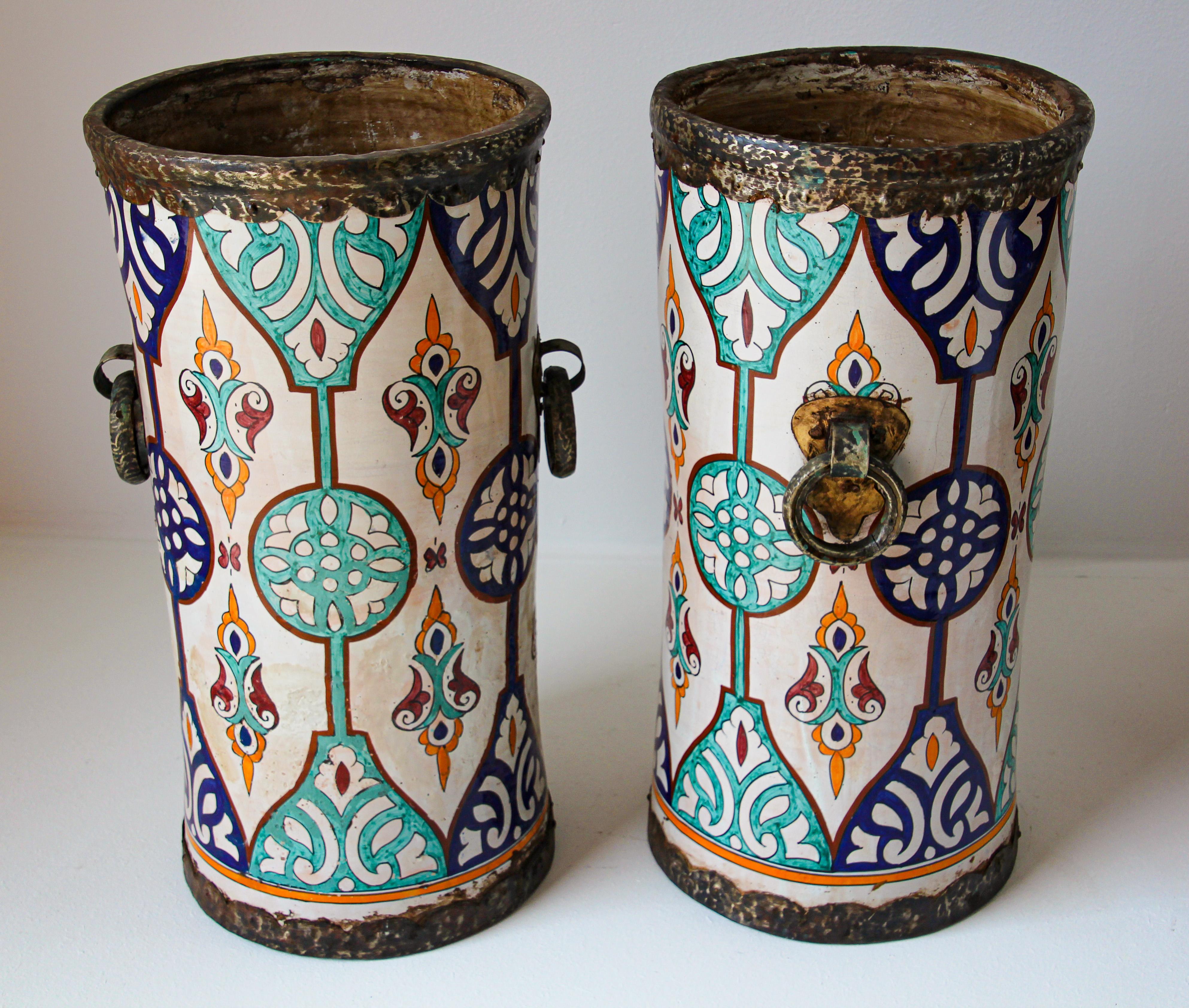 Handcrafted Moorish Ceramic Planters with Handles In Good Condition For Sale In North Hollywood, CA