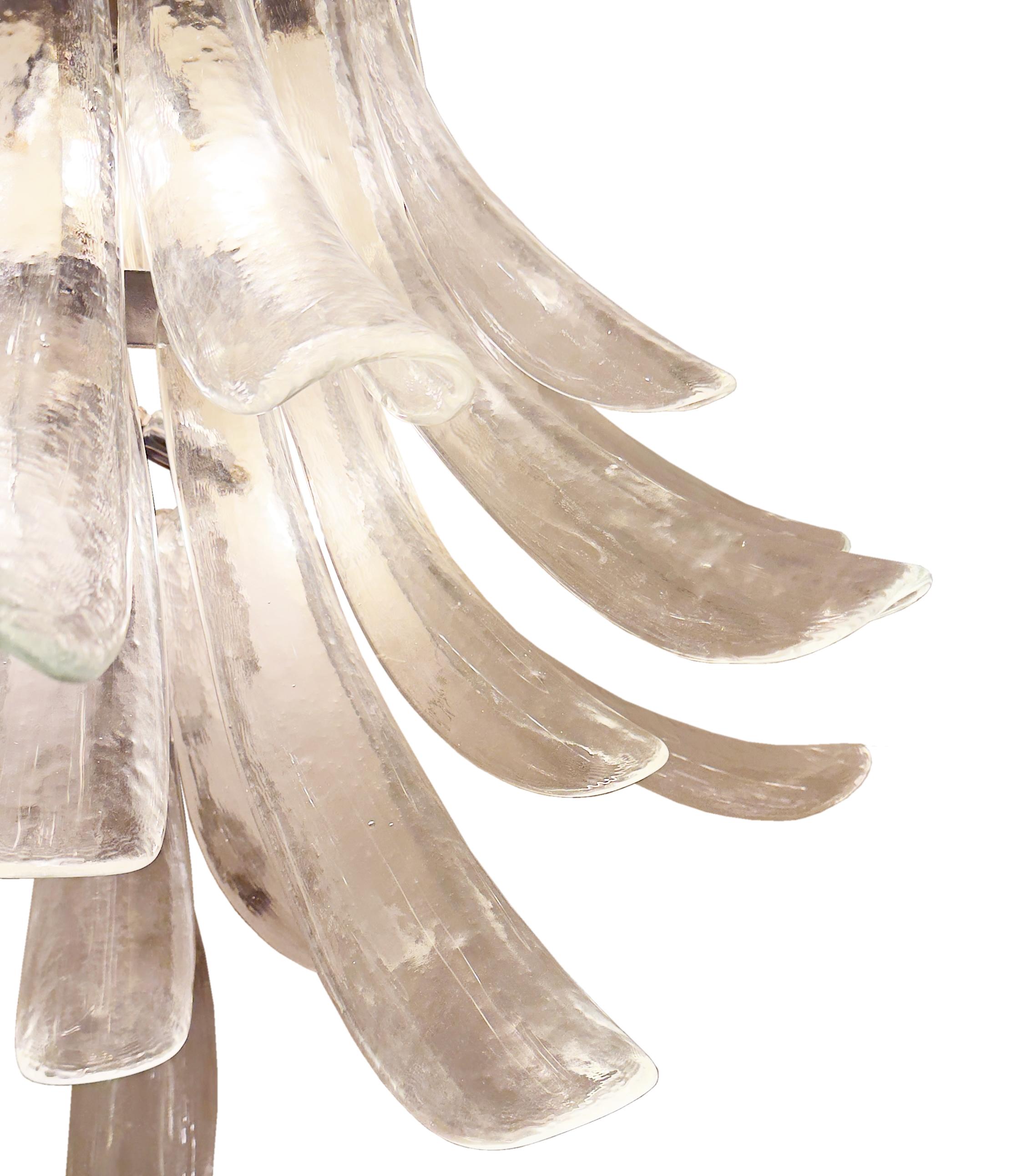 Hand Crafted Pair of Murano Clear Glass Cascading Petal Sconces In Excellent Condition For Sale In New York, NY